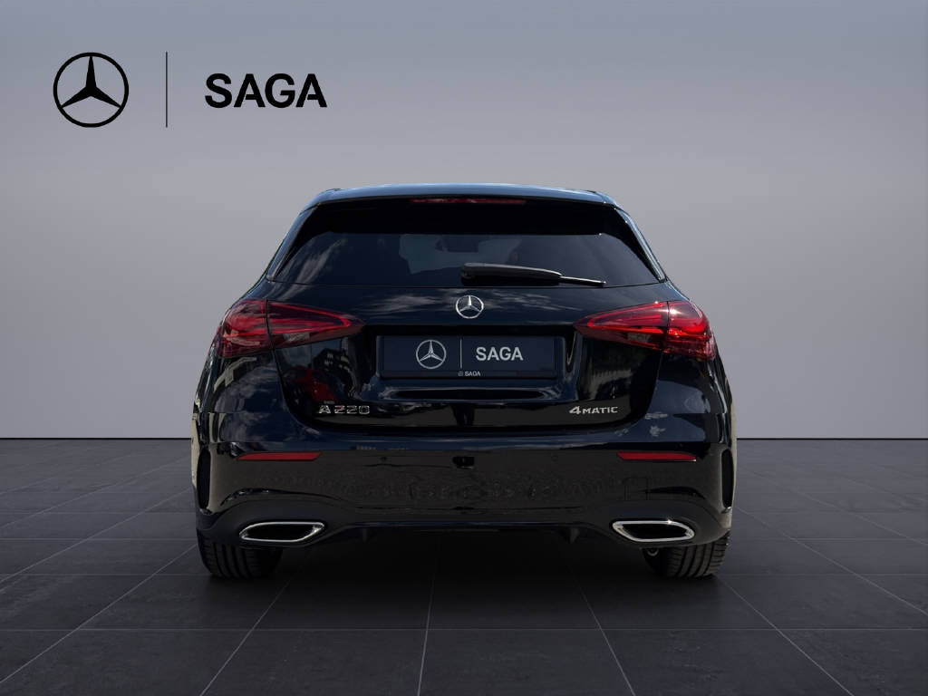 MERCEDES-BENZ A 220 AMG Line 4m - 5