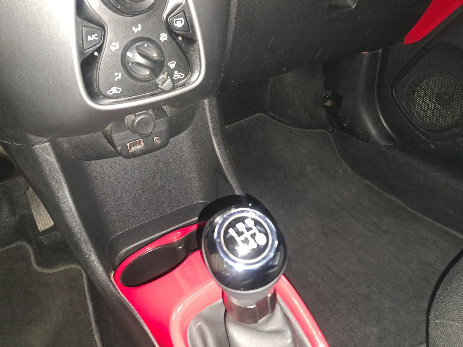 TOYOTA Aygo 1.0 VVT-i Trend - 14