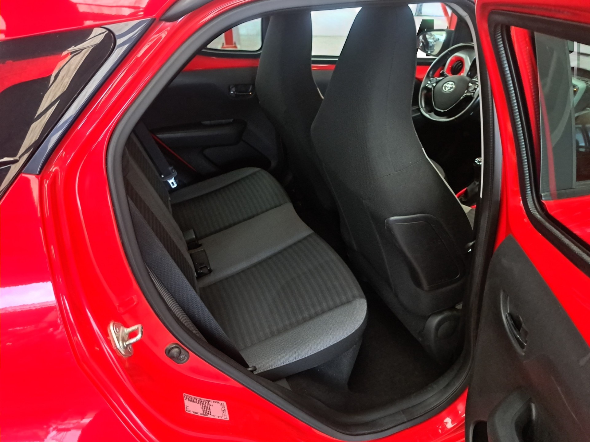 TOYOTA Aygo 1.0 VVT-i Trend - 7