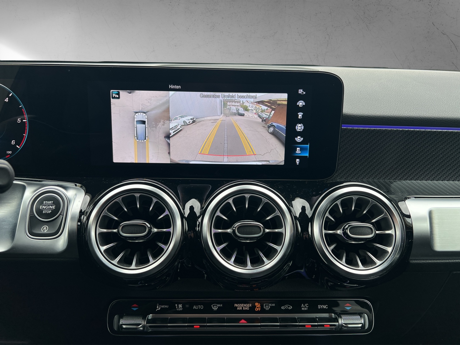 MERCEDES-BENZ GLB 220 d AMG Line 4 MAT. - 12