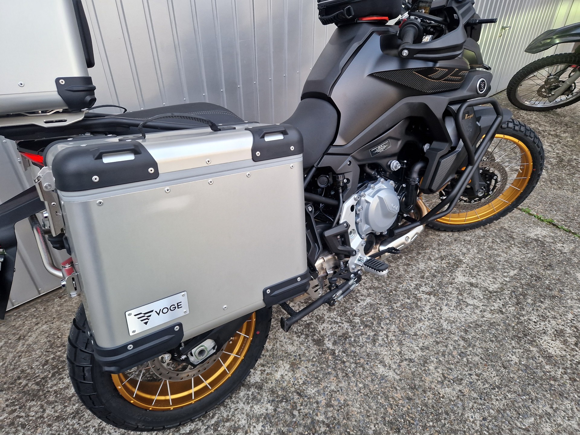 VOGE Black Knight - 6