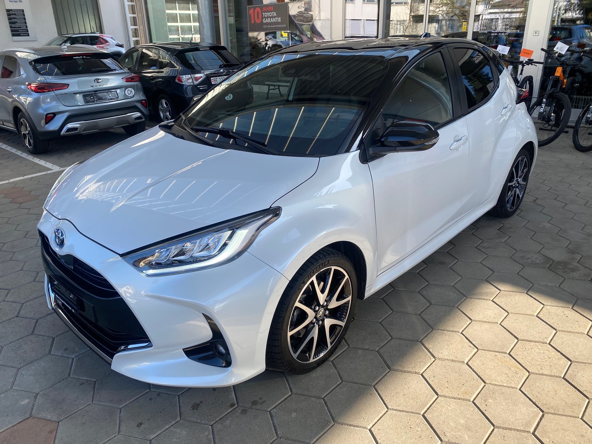 TOYOTA Yaris 1.5 Style e-CVT