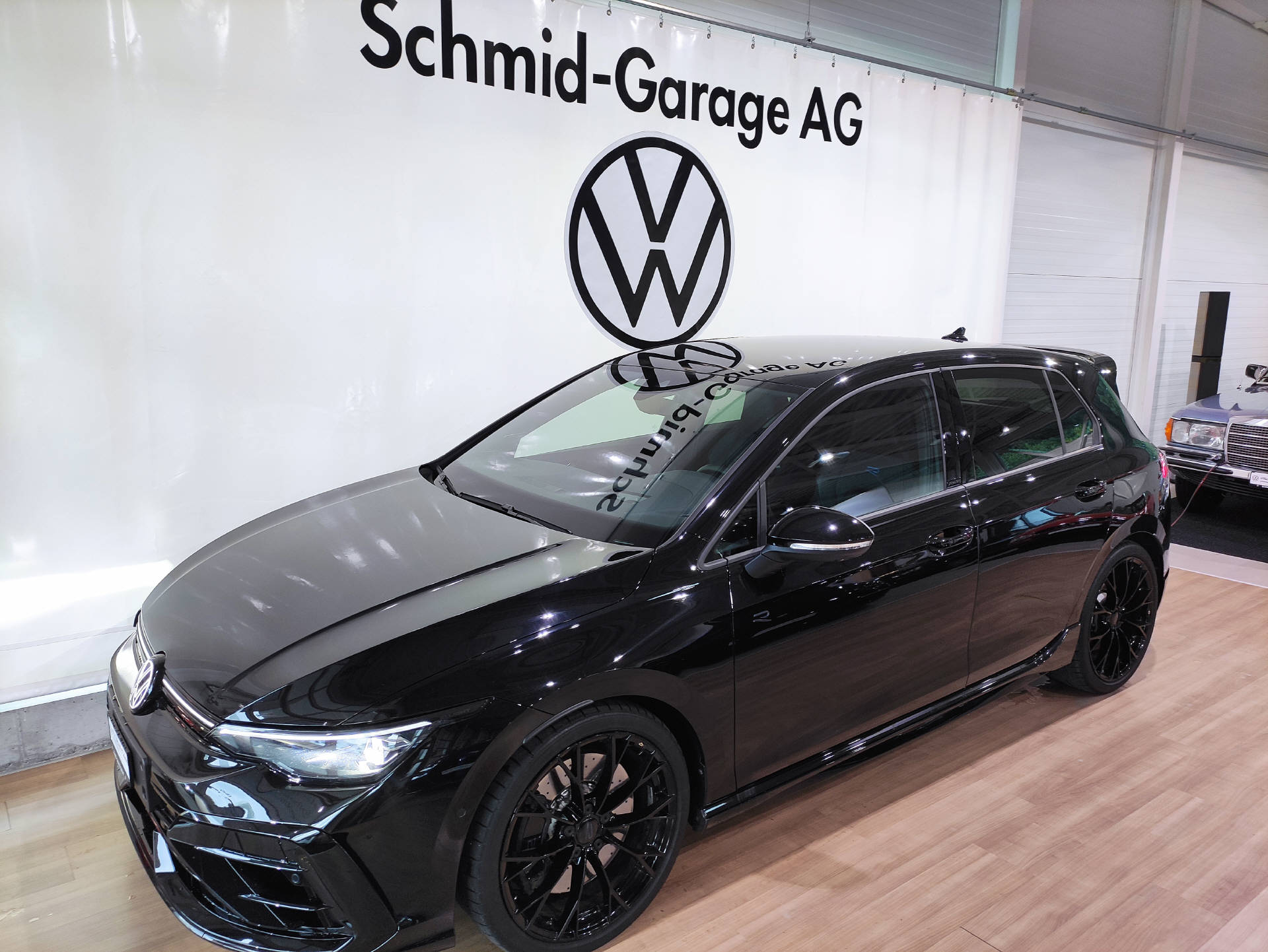 VW Golf VIII 2.0 TSI R Black Edition DSG 4motion - 1