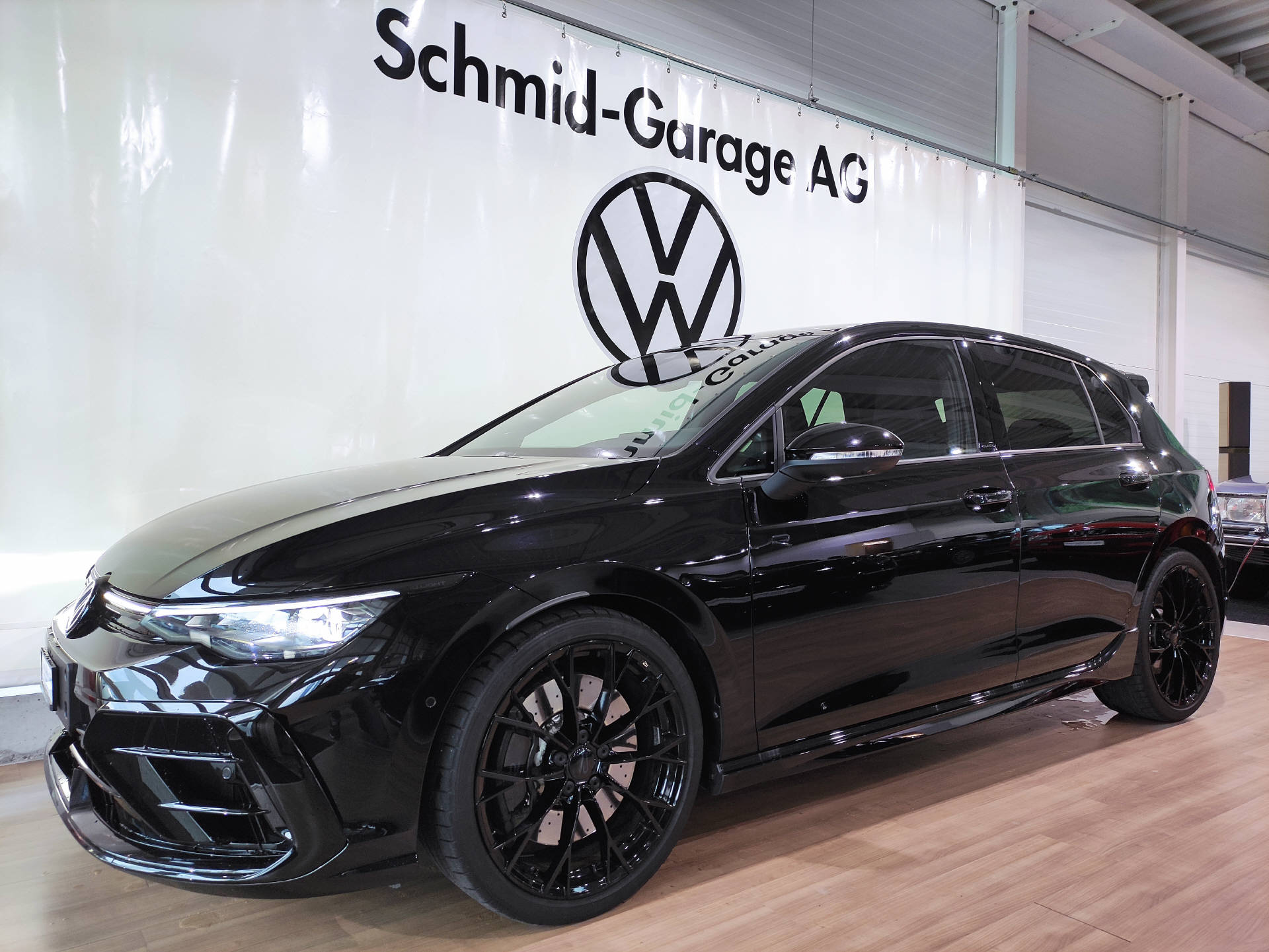 VW Golf VIII 2.0 TSI R Black Edition DSG 4motion - 2
