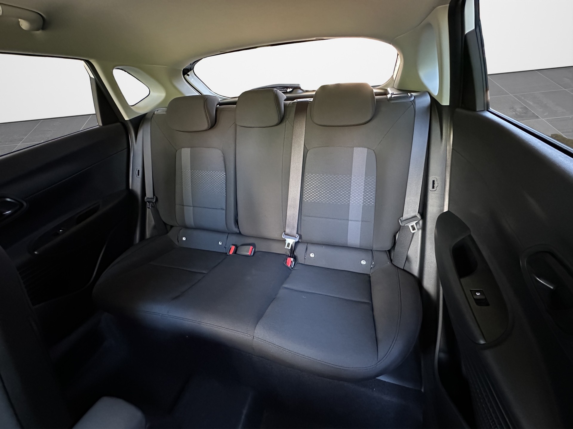 HYUNDAI i20 1.0 T-GDi Amplia DCT - 12