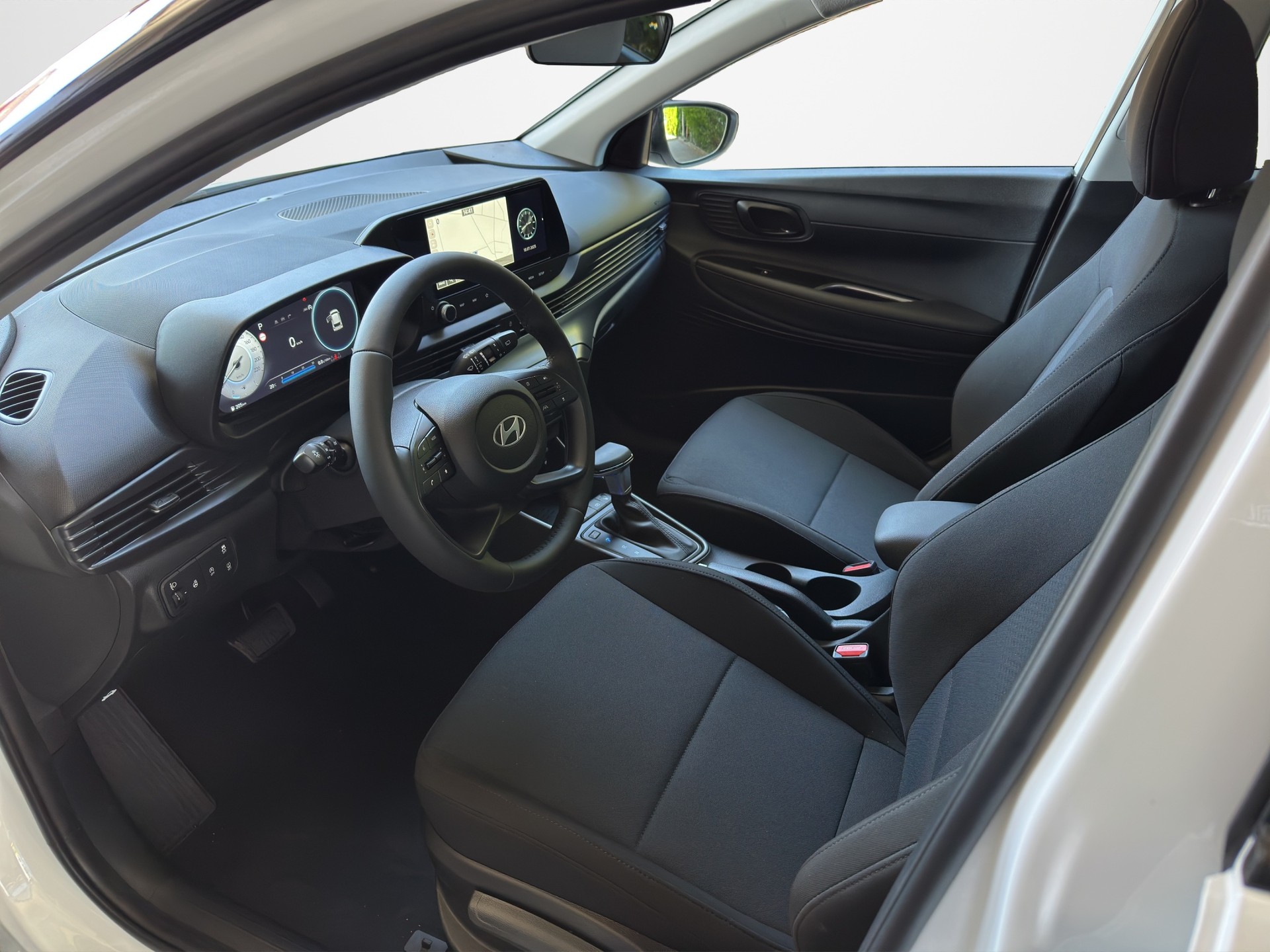 HYUNDAI i20 1.0 T-GDi Amplia DCT - 9