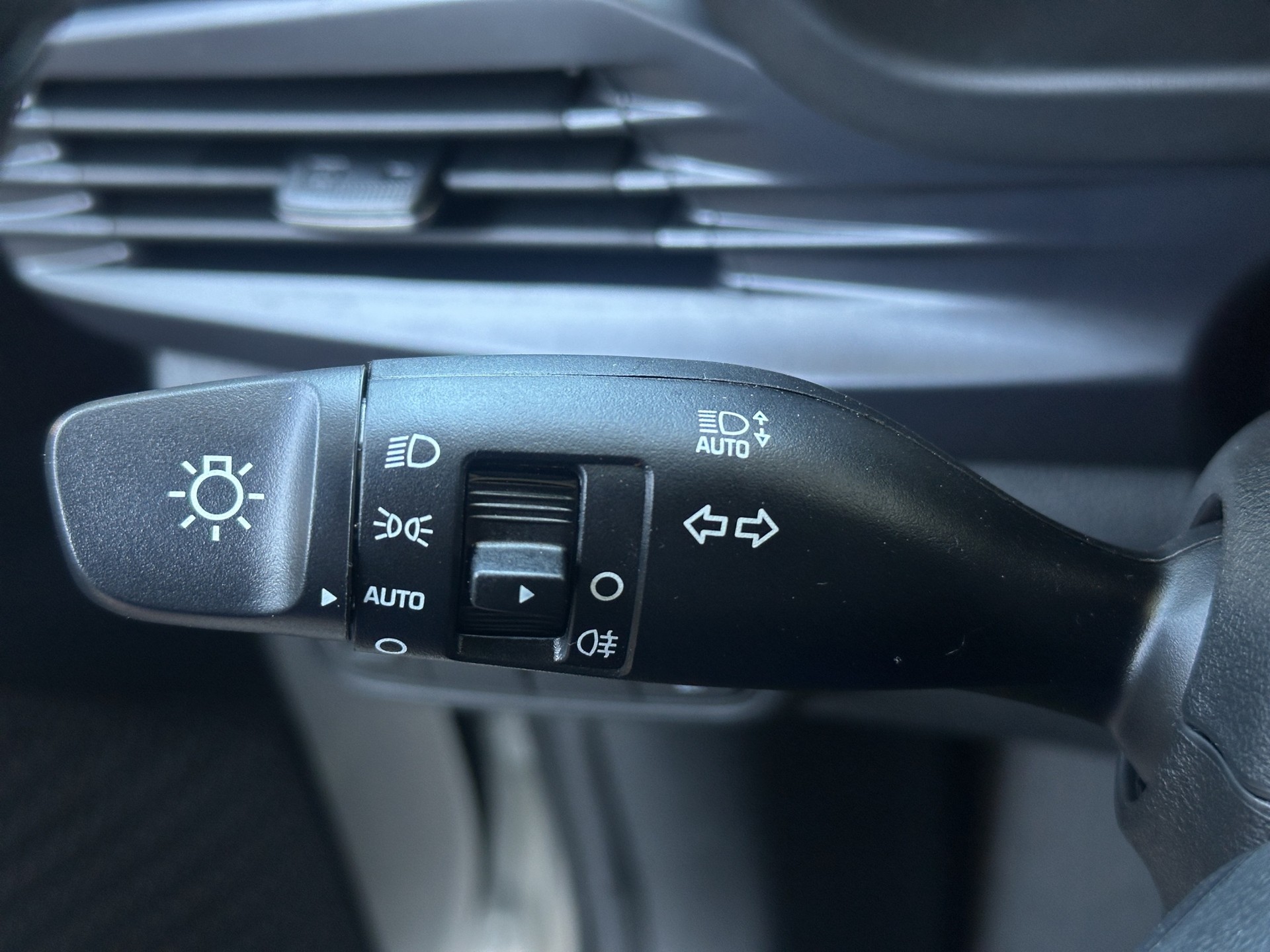 HYUNDAI i20 1.0 T-GDi Amplia DCT - 19