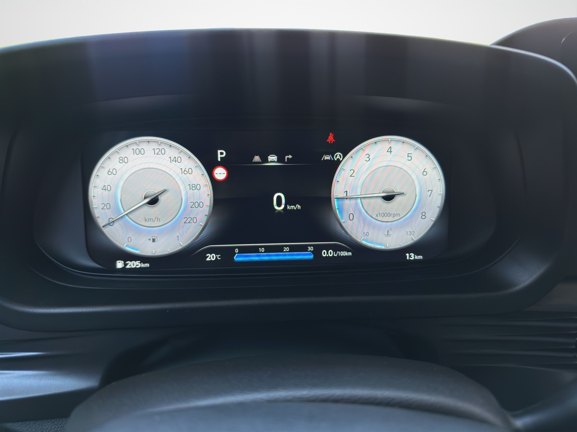 HYUNDAI i20 1.0 T-GDi Amplia DCT - 11