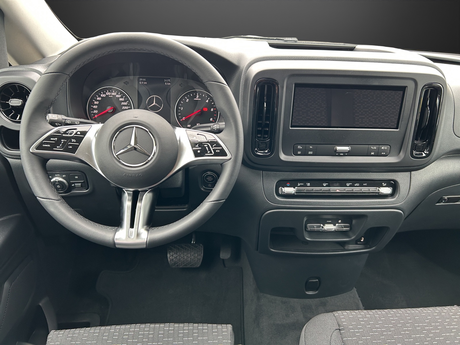MERCEDES-BENZ Vito 119 CDI Lang Tourer 9G-Tronic 4M Pro - 9
