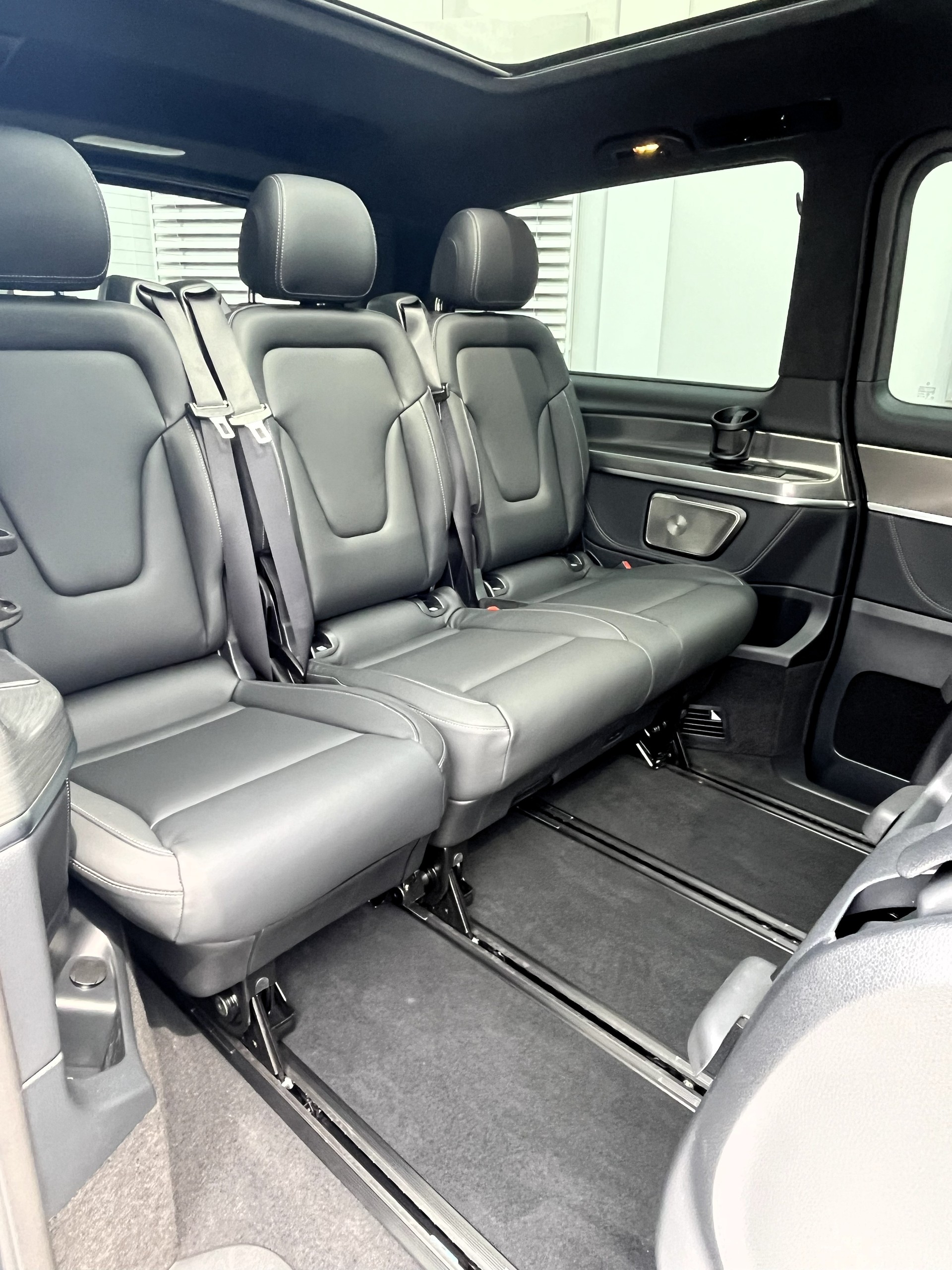 MERCEDES-BENZ V 300 d lang 4Matic Swiss Edition 9G-Tronic - 21