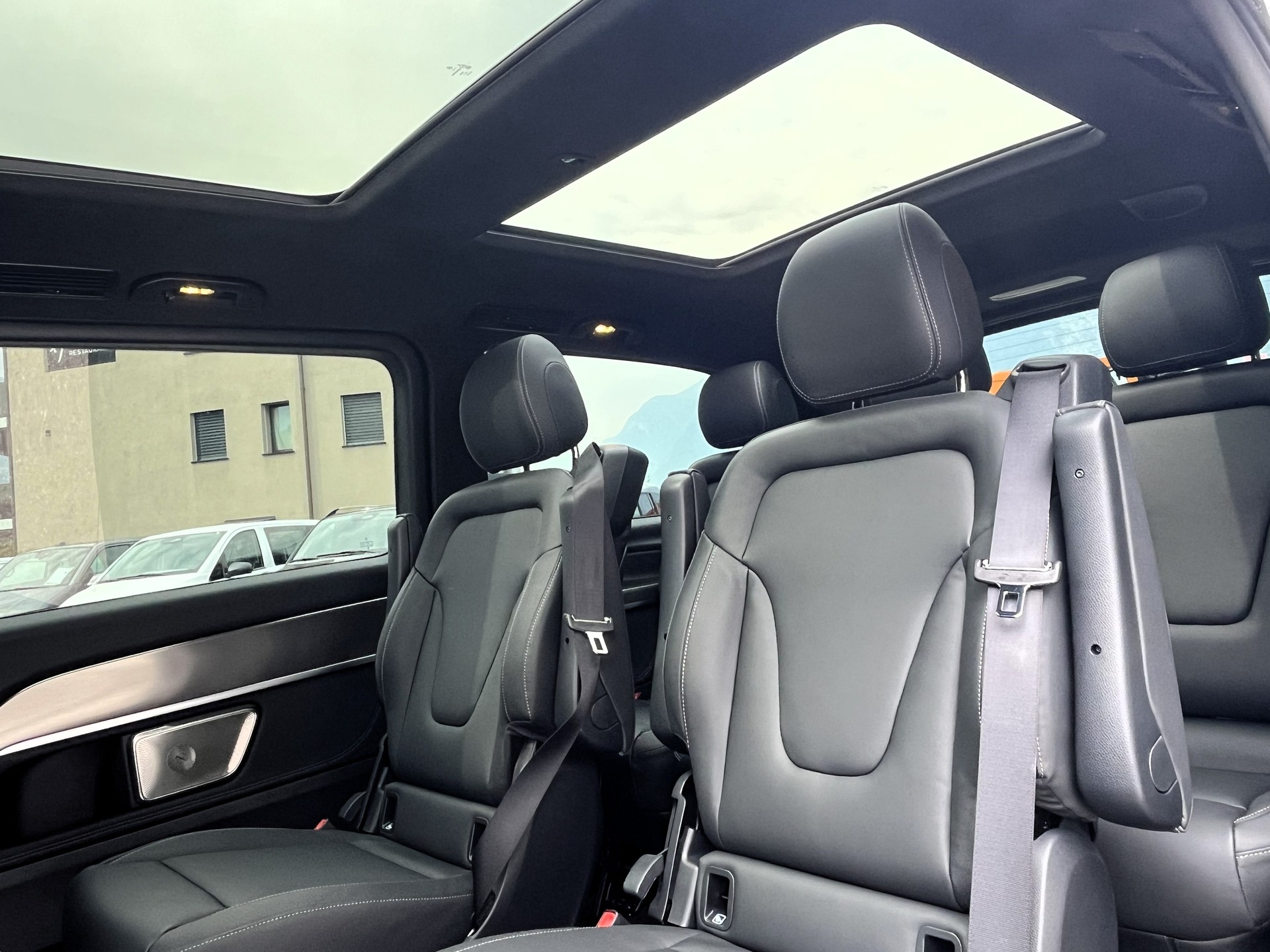 MERCEDES-BENZ V 300 d lang 4Matic Swiss Edition 9G-Tronic - 18