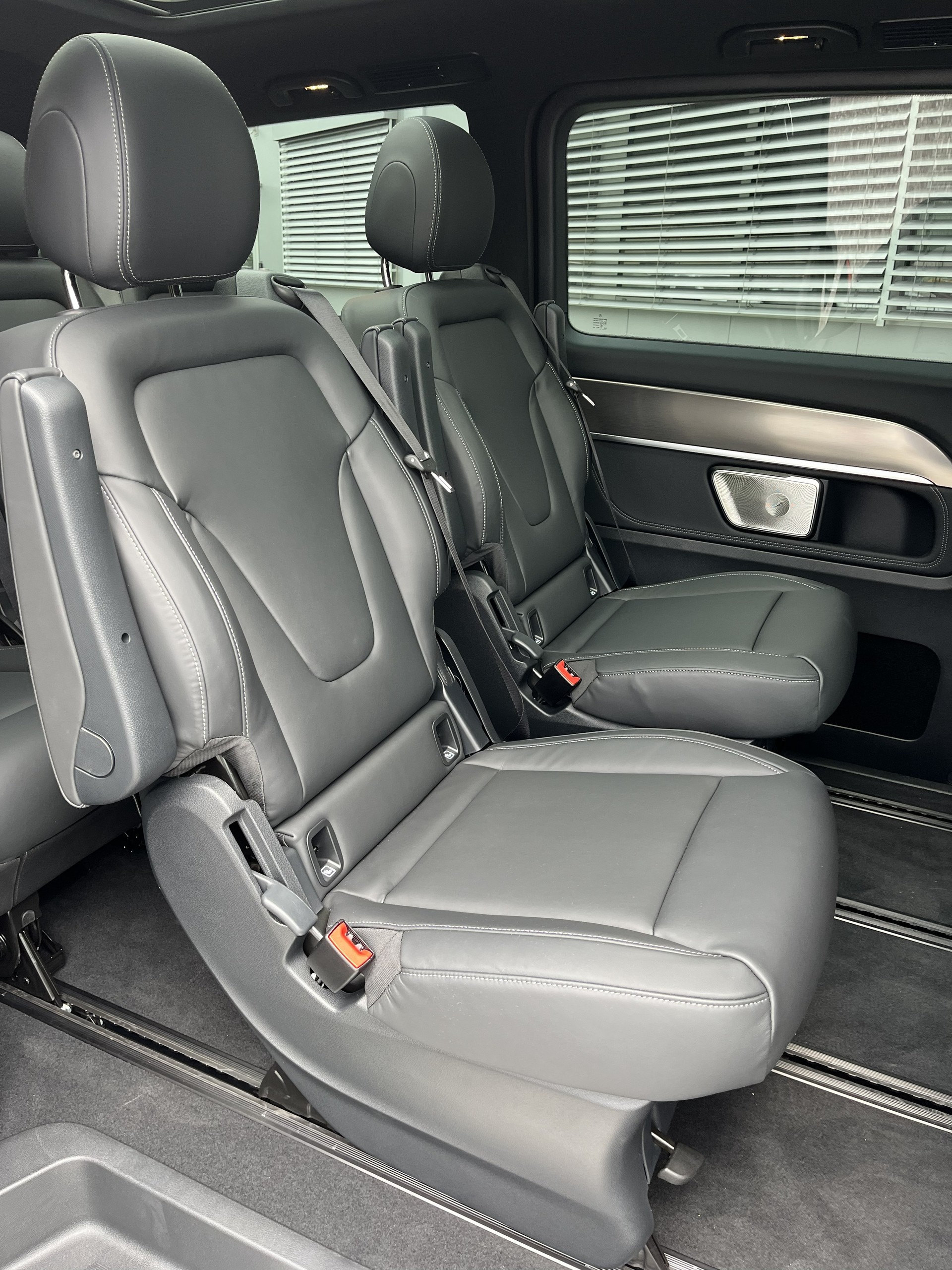 MERCEDES-BENZ V 300 d lang 4Matic Swiss Edition 9G-Tronic - 15