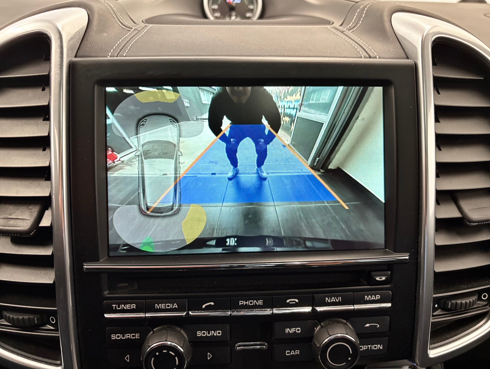 PORSCHE Cayenne GTS "ALL BLACK" - 27