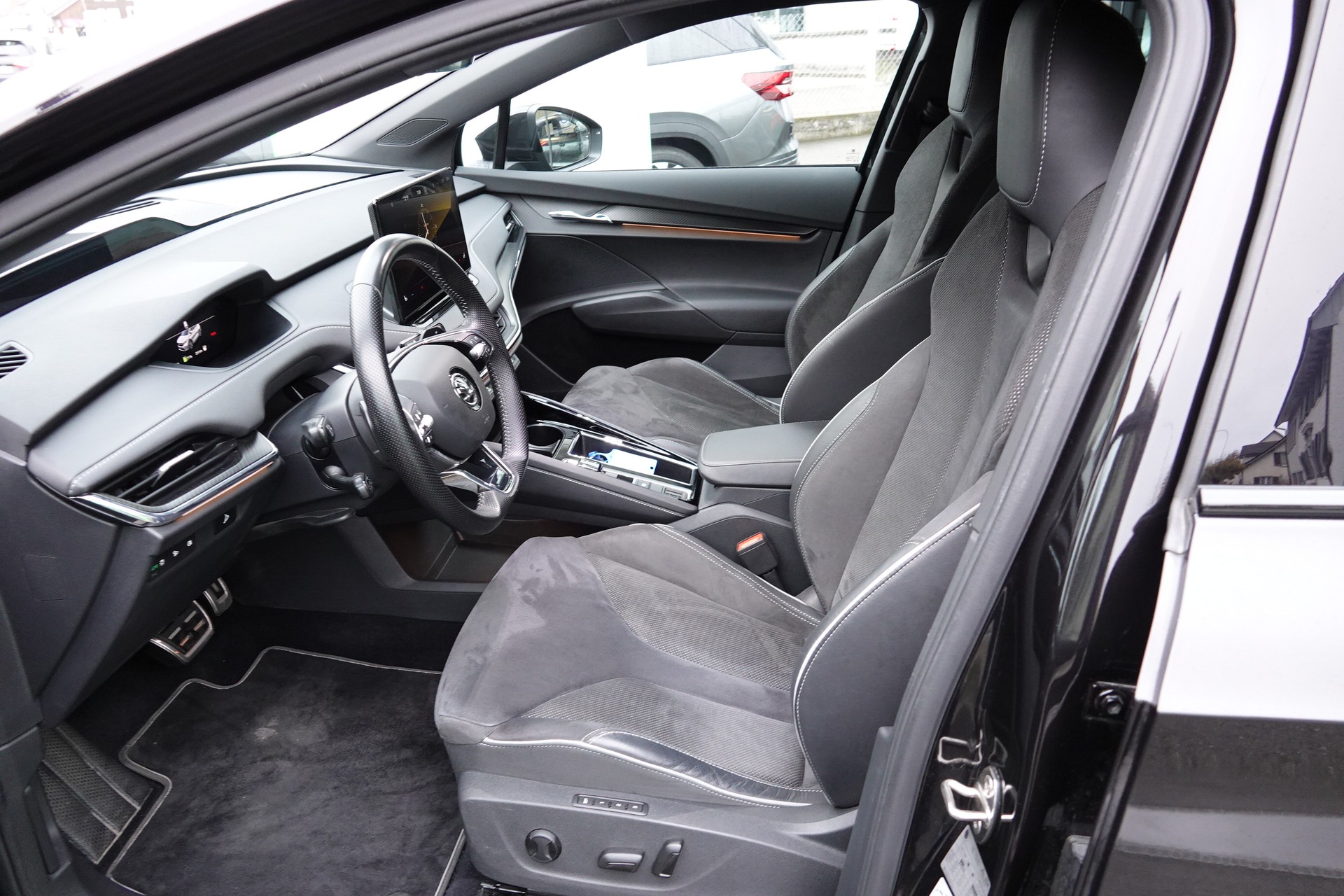 SKODA Enyaq 80 SportLine - 13