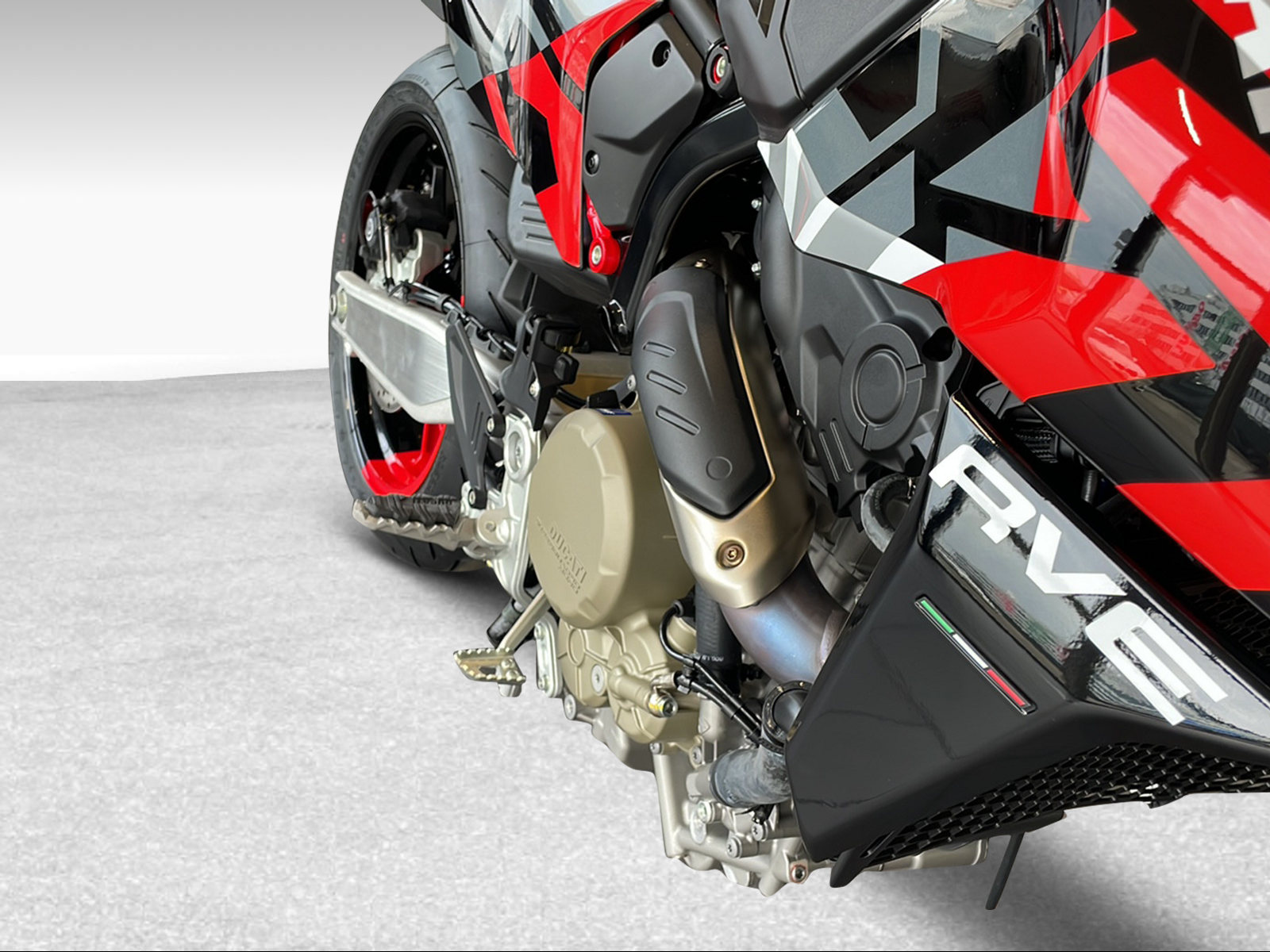 DUCATI 698 Hypermotard RVE Mono ABS - 8