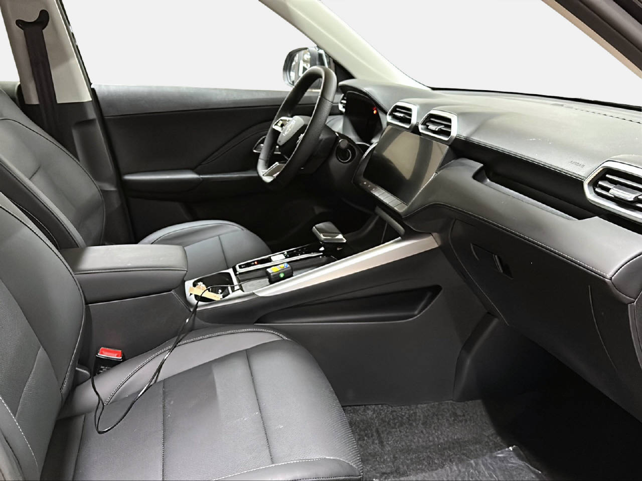 MG ZS 1.5 Hybrid+ Luxury - 13