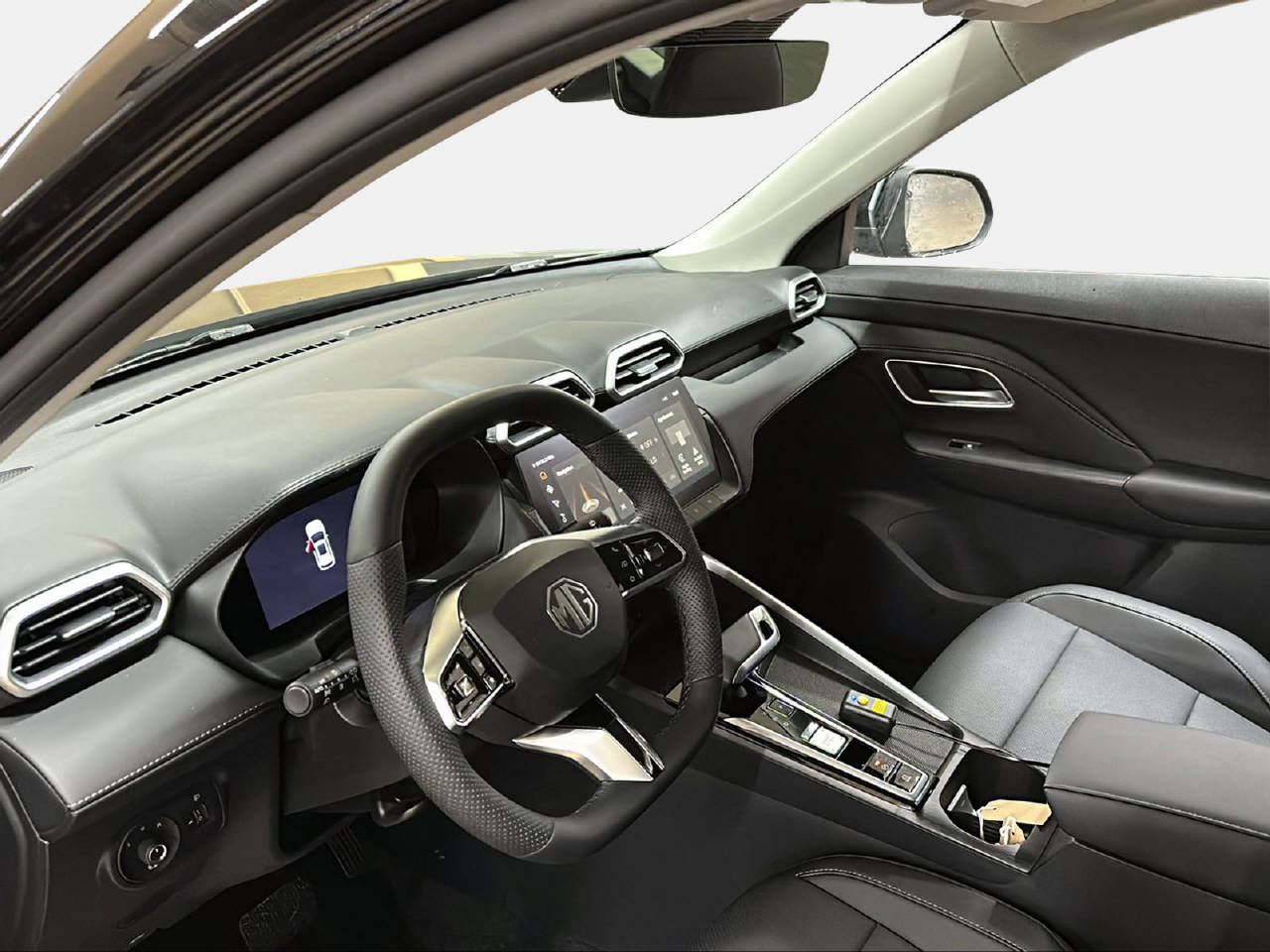 MG ZS 1.5 Hybrid+ Luxury - 11