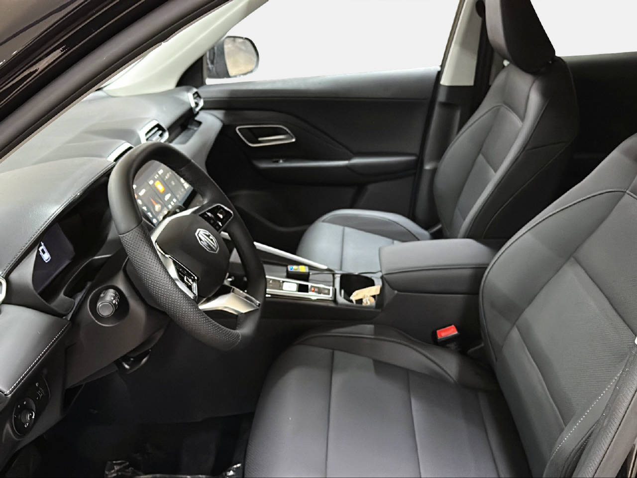 MG ZS 1.5 Hybrid+ Luxury - 12