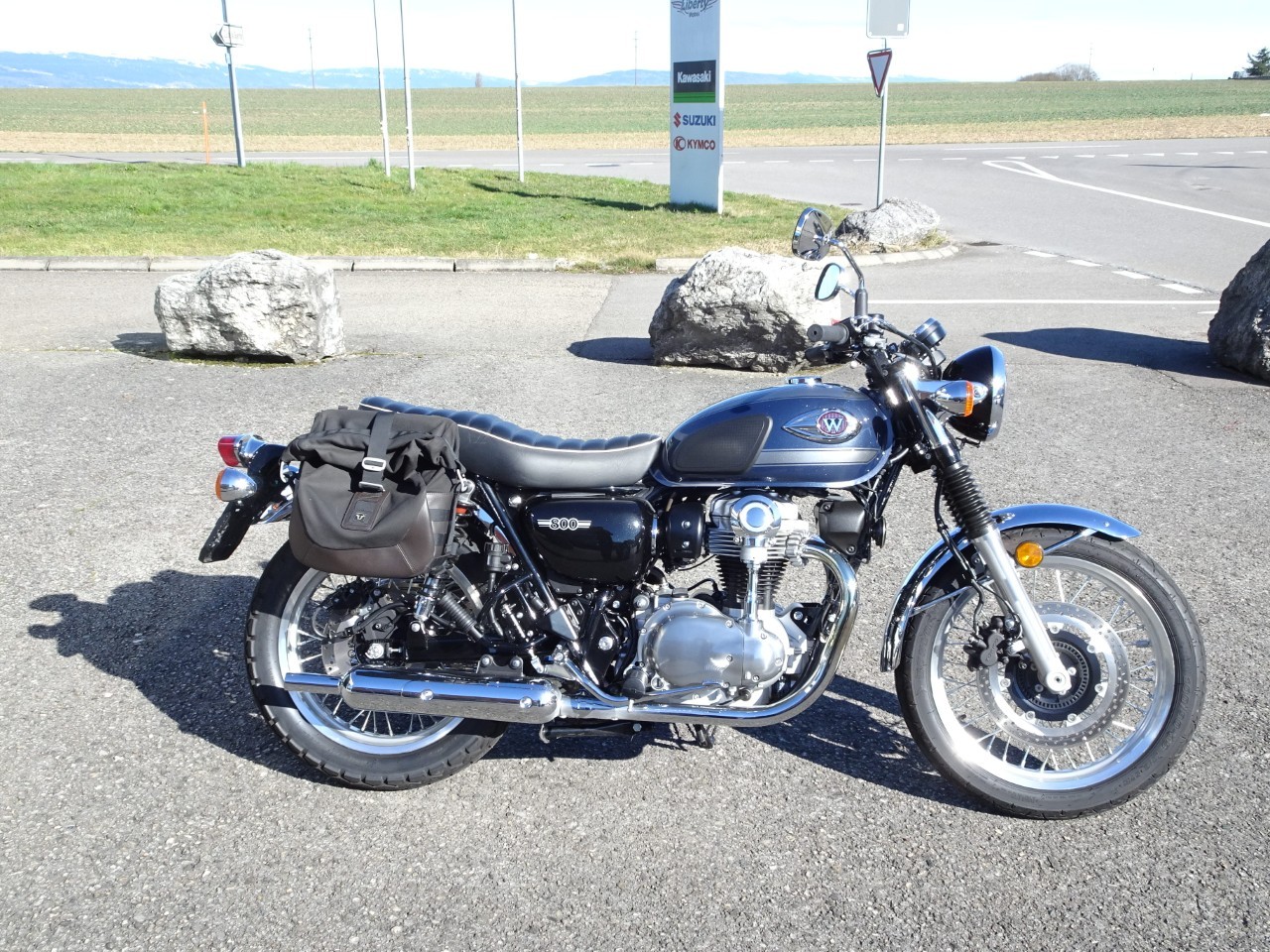 KAWASAKI W 800