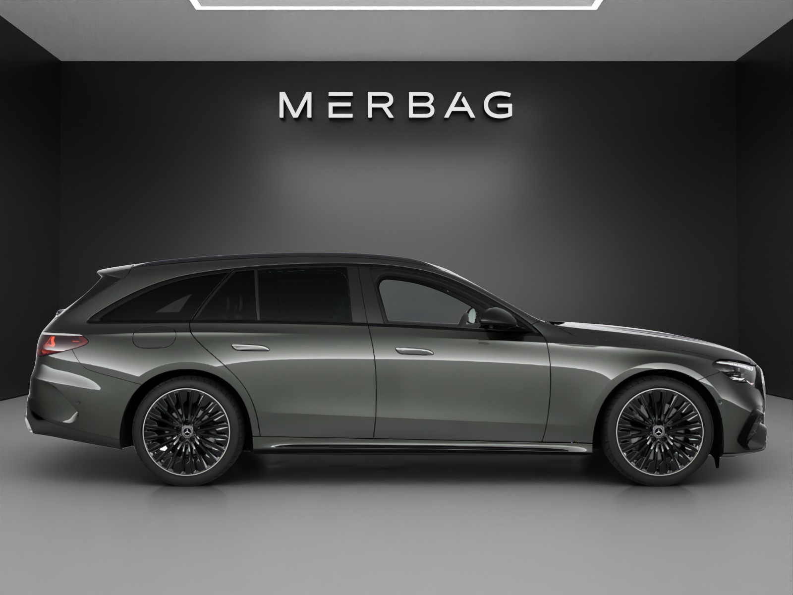 MERCEDES-BENZ E 220 d 4MATIC T-Modell - 2