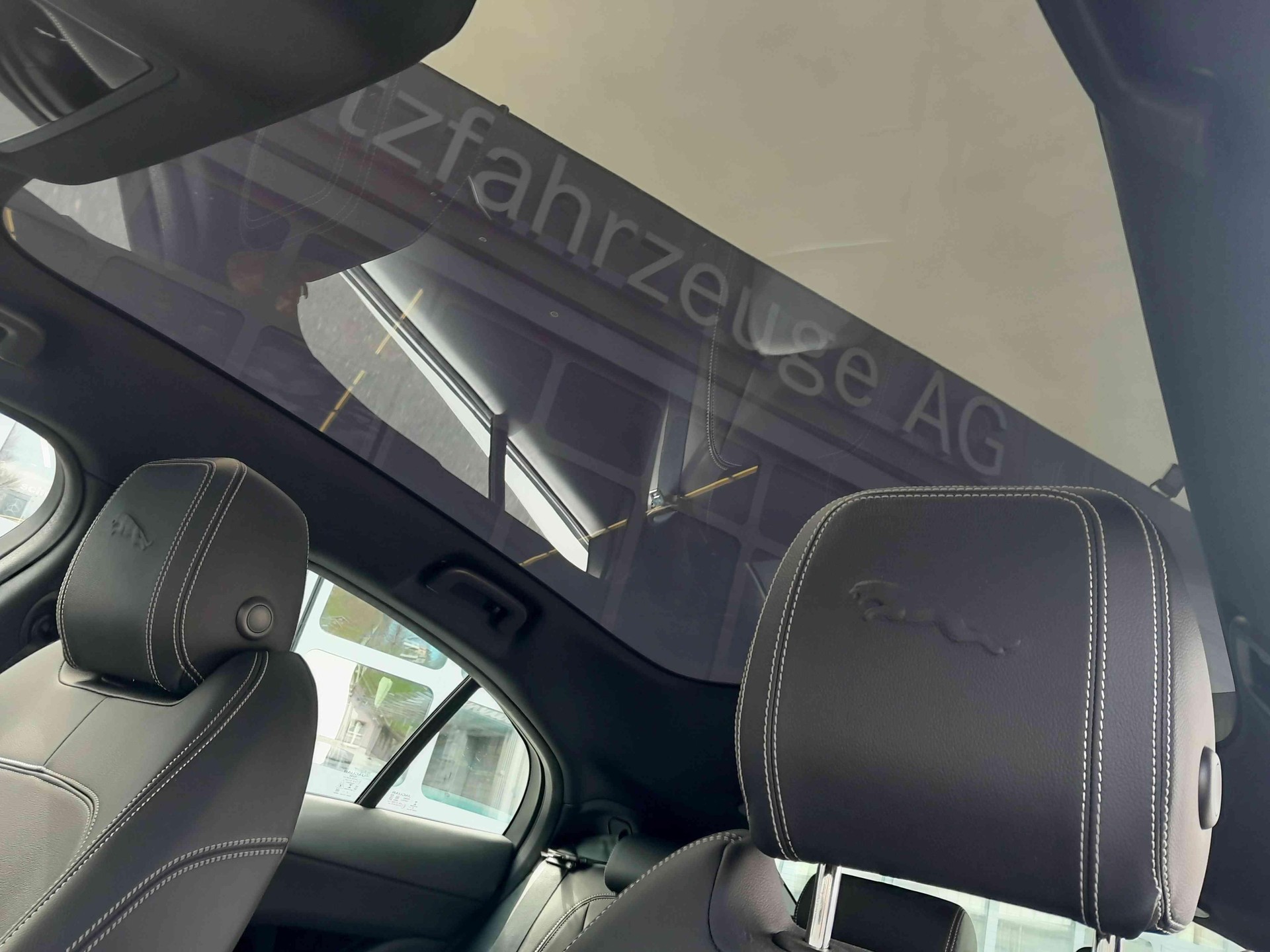 JAGUAR I-Pace EV400 R-Dynamic SE AWD - 16