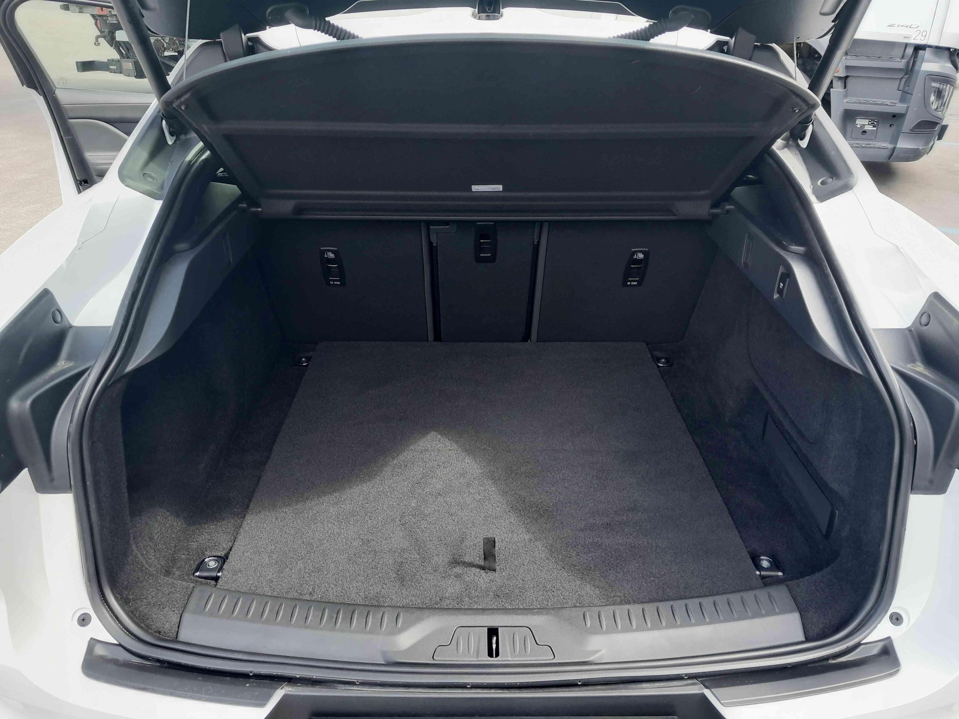 JAGUAR I-Pace EV400 R-Dynamic SE AWD - 17