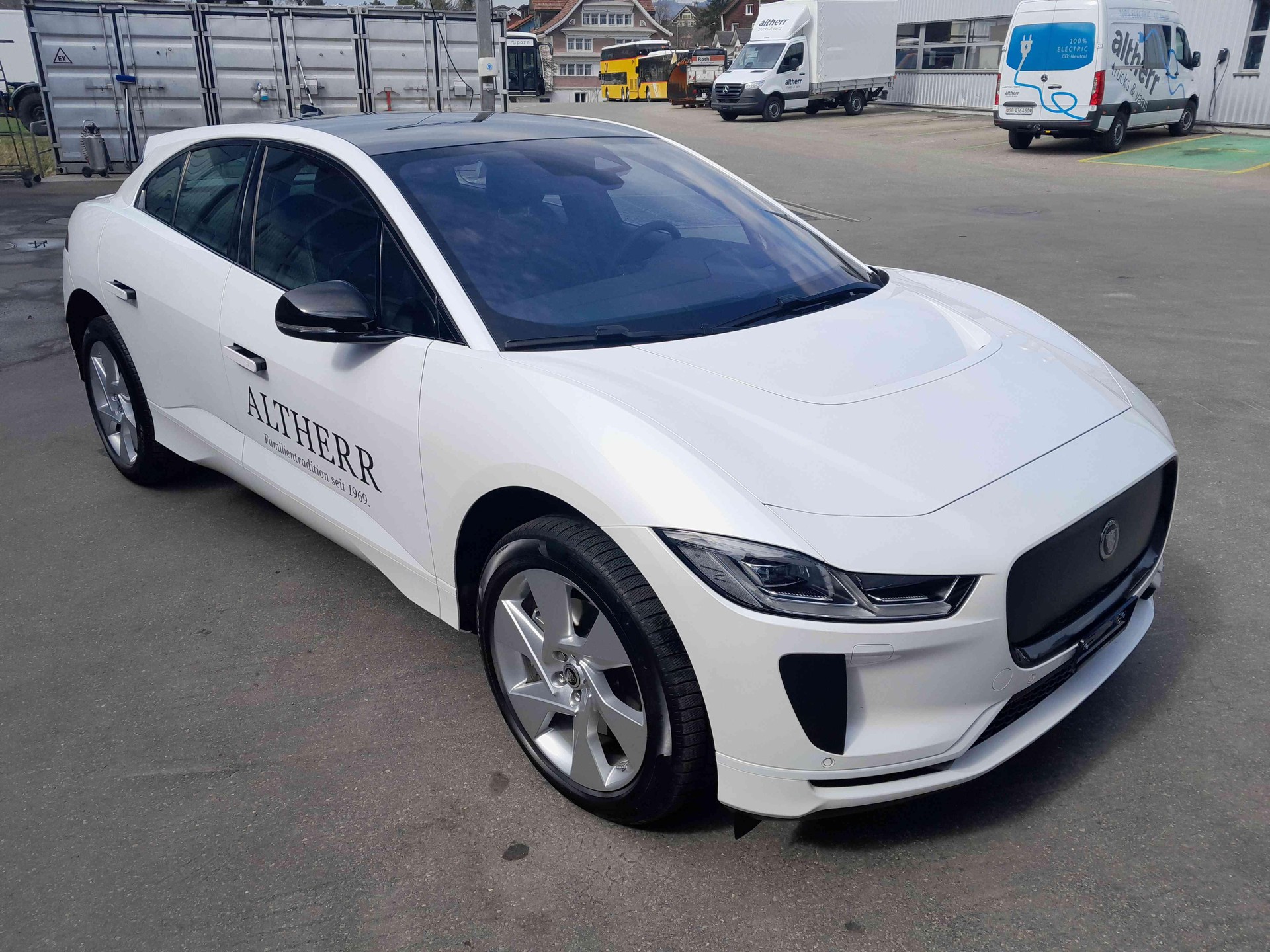 JAGUAR I-Pace EV400 R-Dynamic SE AWD - 8
