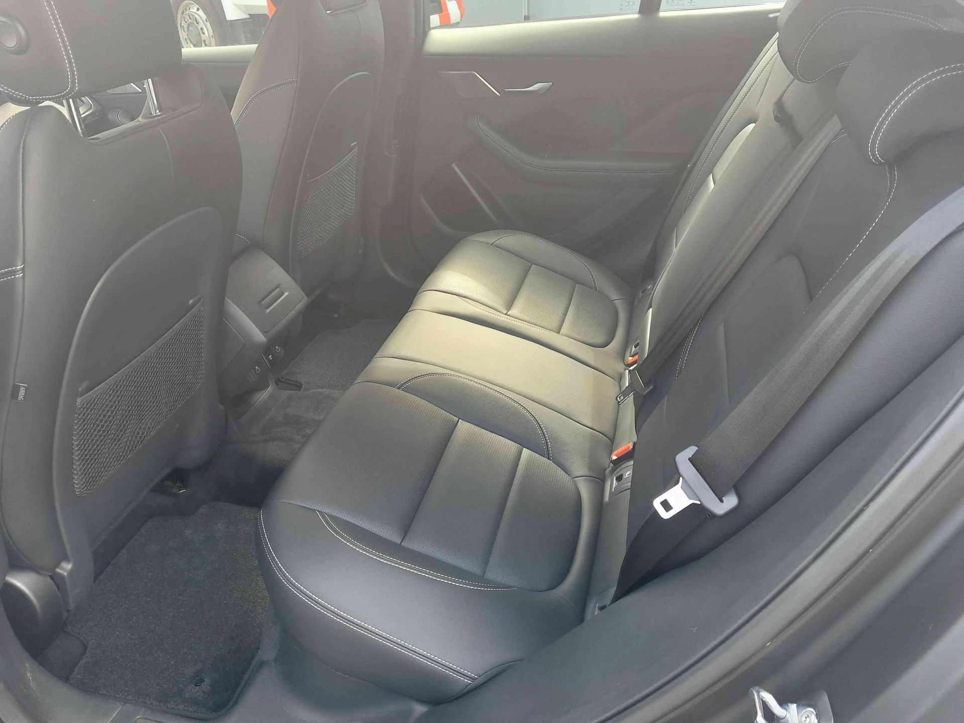 JAGUAR I-Pace EV400 R-Dynamic SE AWD - 13