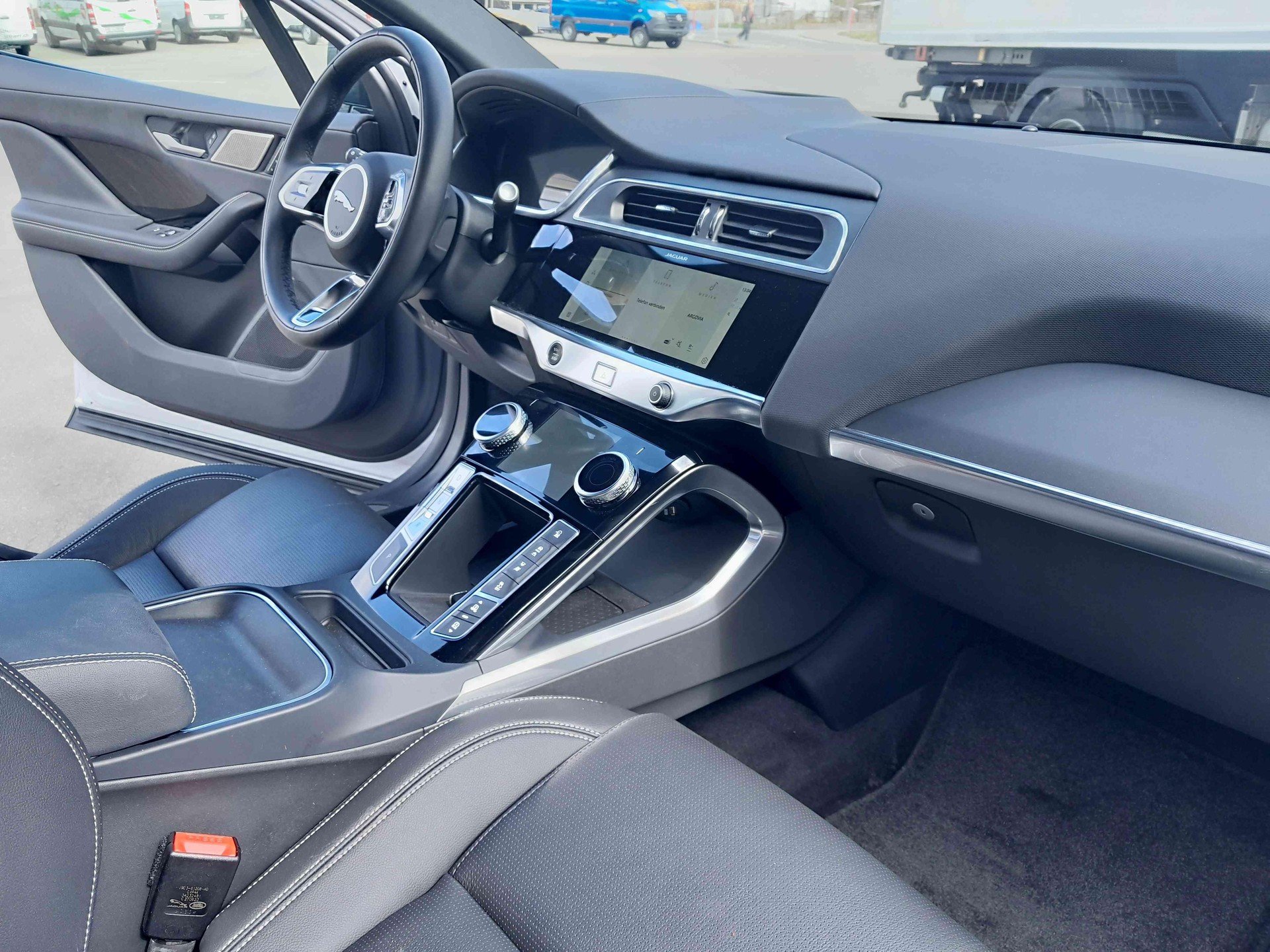 JAGUAR I-Pace EV400 R-Dynamic SE AWD - 11