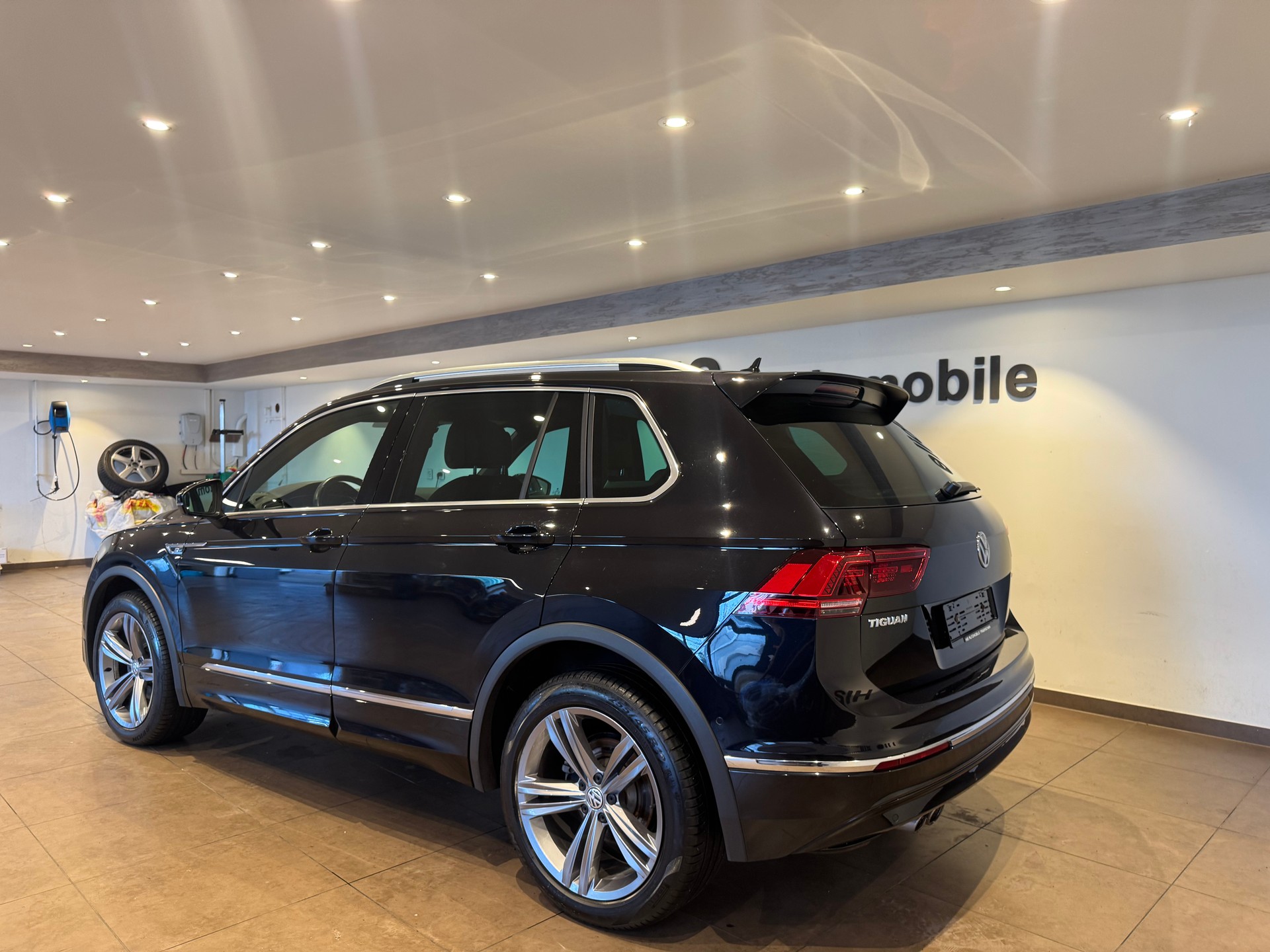 VW Tiguan 2.0 TDI SCR R-Line - 4