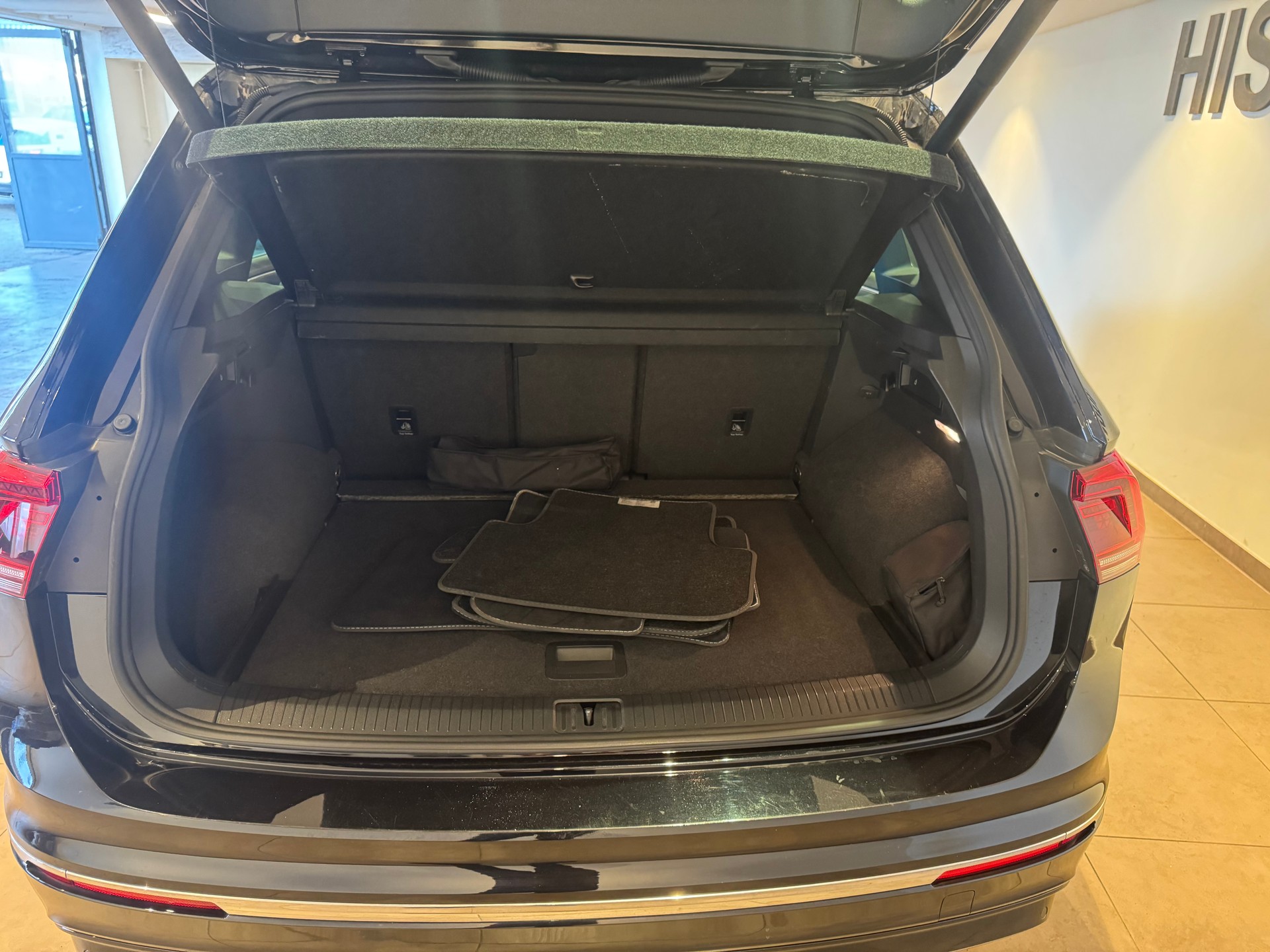 VW Tiguan 2.0 TDI SCR R-Line - 6