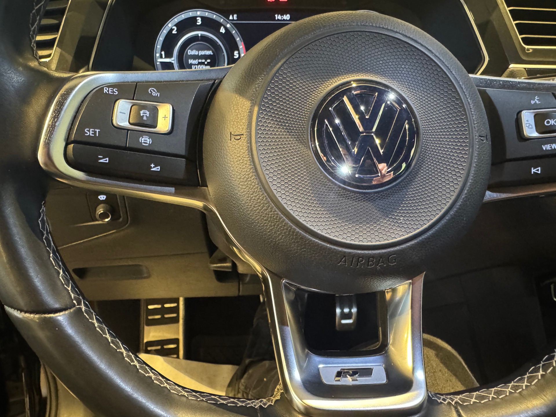 VW Tiguan 2.0 TDI SCR R-Line - 20