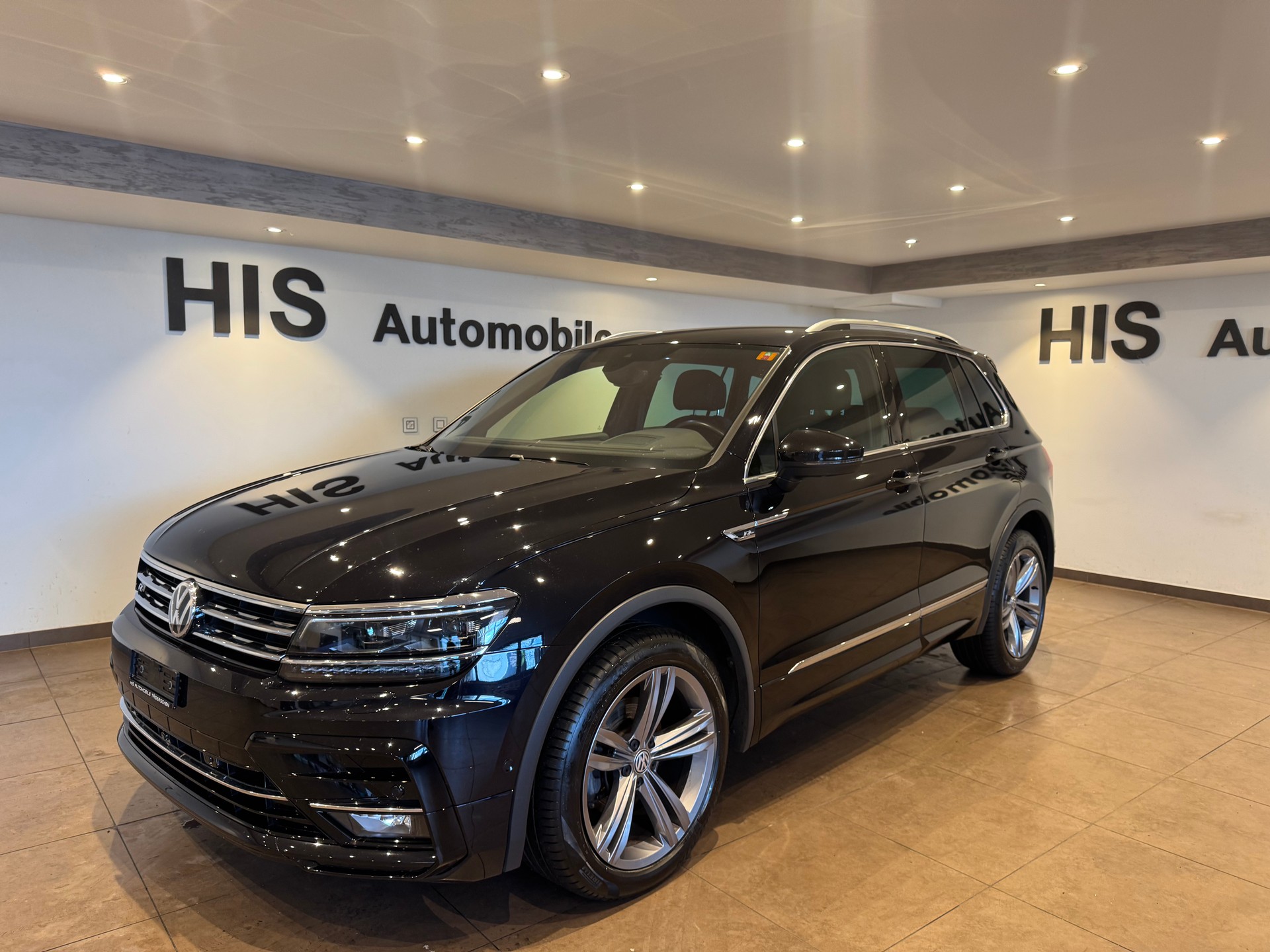 VW Tiguan 2.0 TDI SCR R-Line - 2