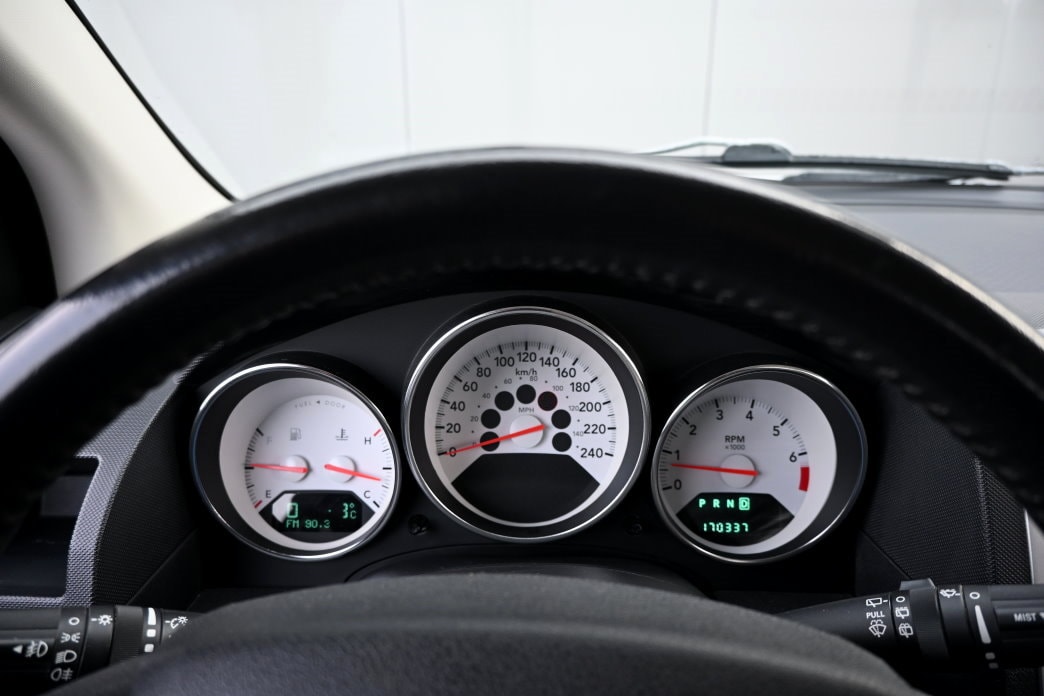 DODGE Caliber 2.0 SXT CVT - 11