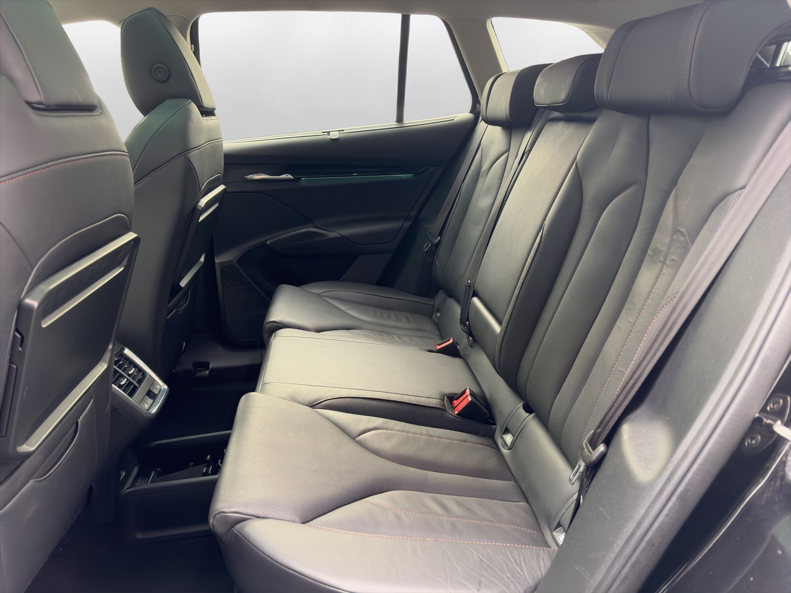 SKODA Enyaq iV 80 - 11