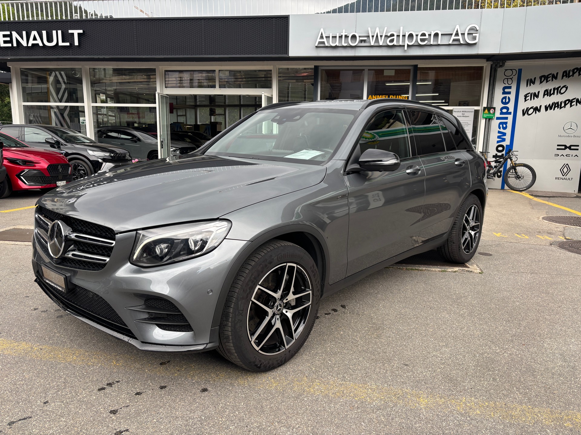 MERCEDES-BENZ GLC 300 Runout Edition AMG Line 4M