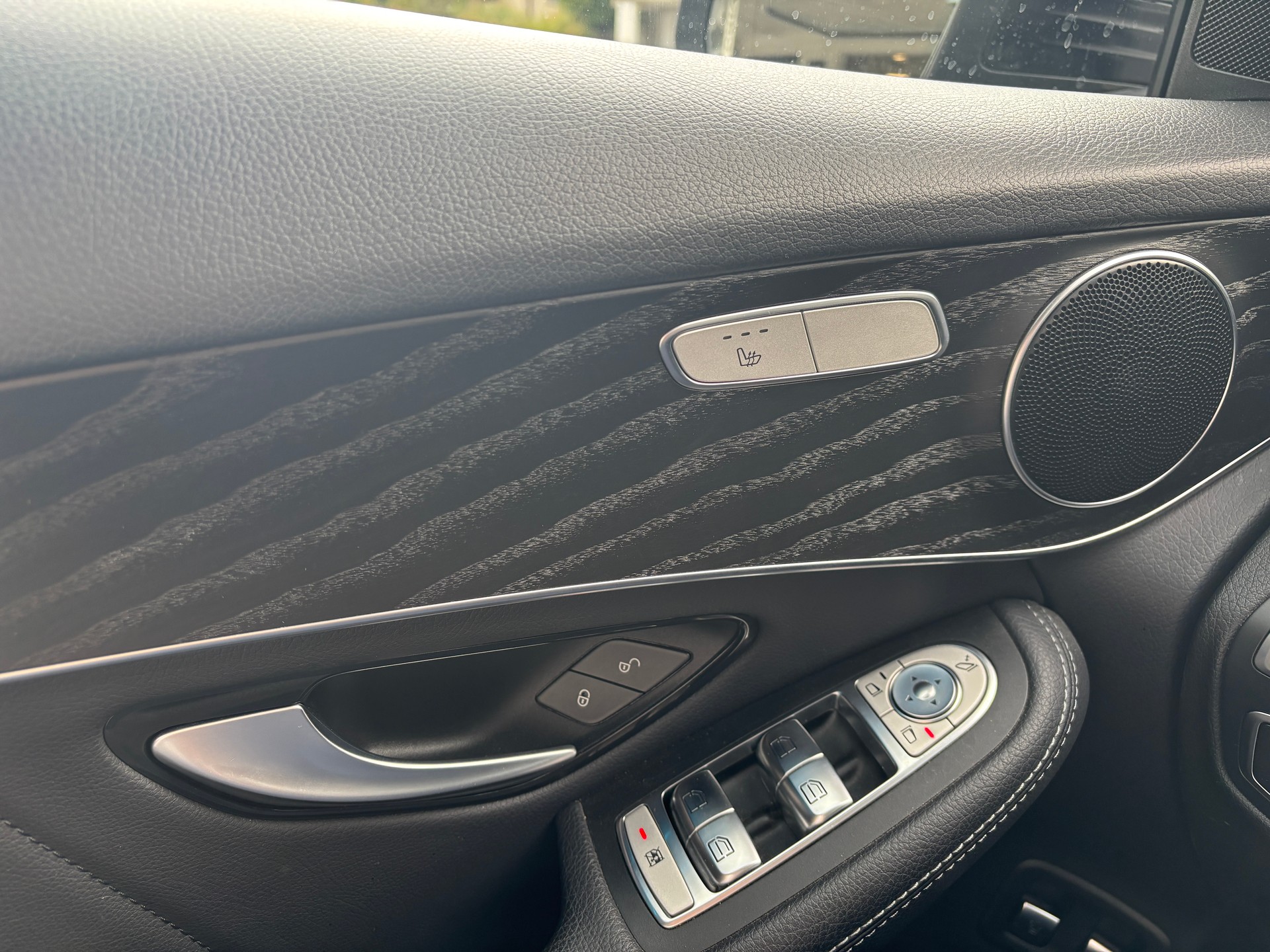 MERCEDES-BENZ GLC 300 Runout Edition AMG Line 4M - 11