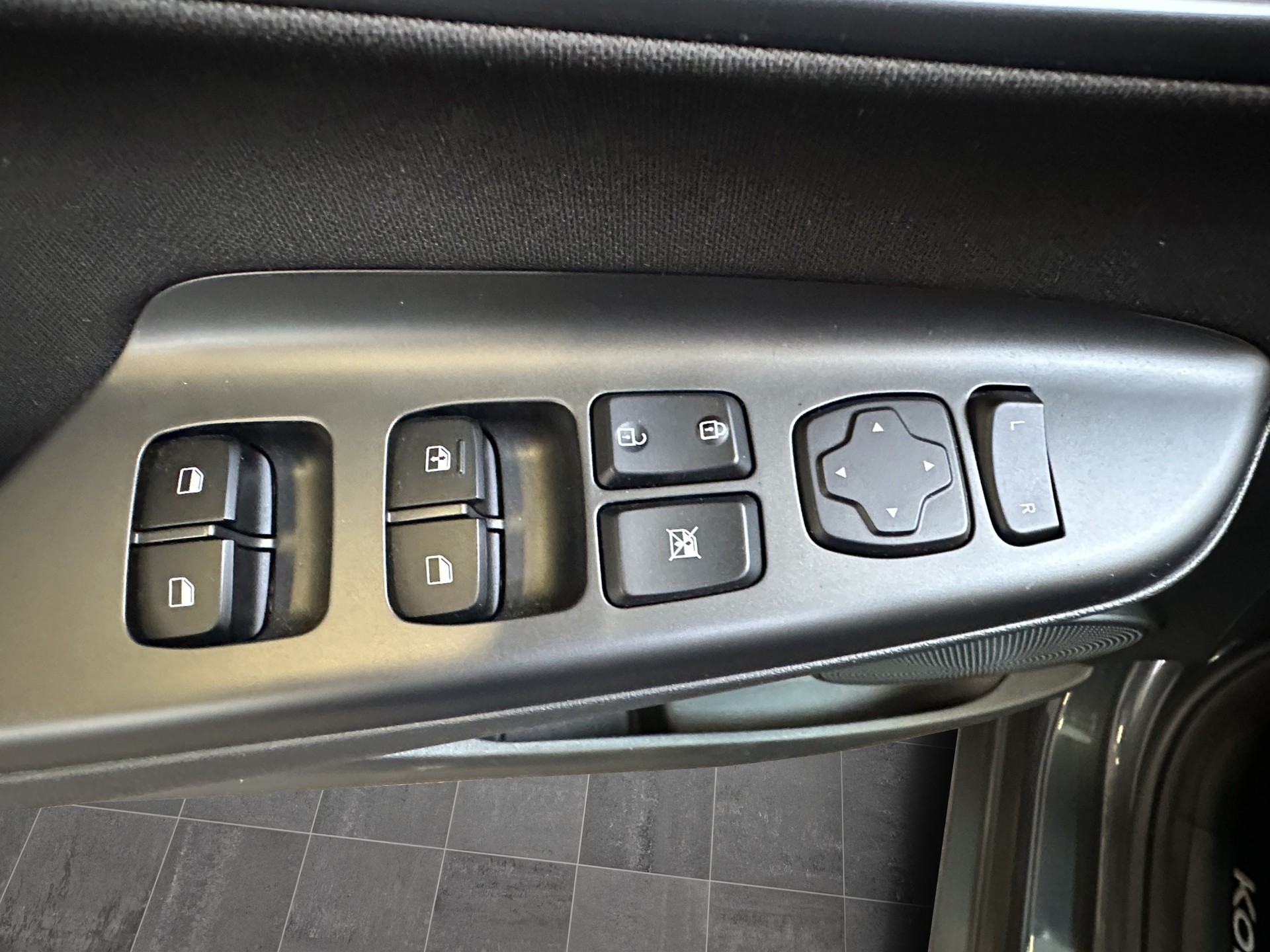 HYUNDAI Kona 1.0 T-GDi Origo 2WD - 23