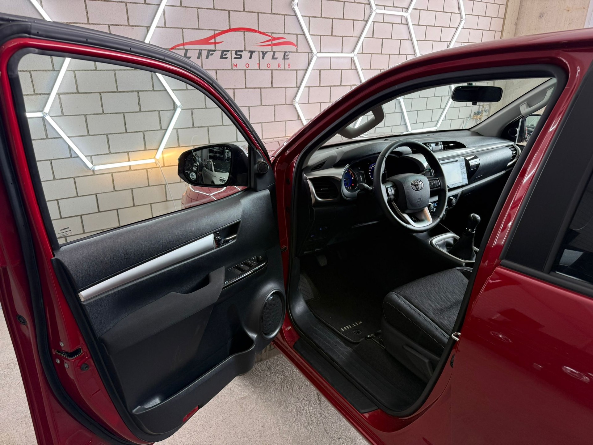 TOYOTA Hilux 2.4D-4D Luna Double Cab 4x4 - 5