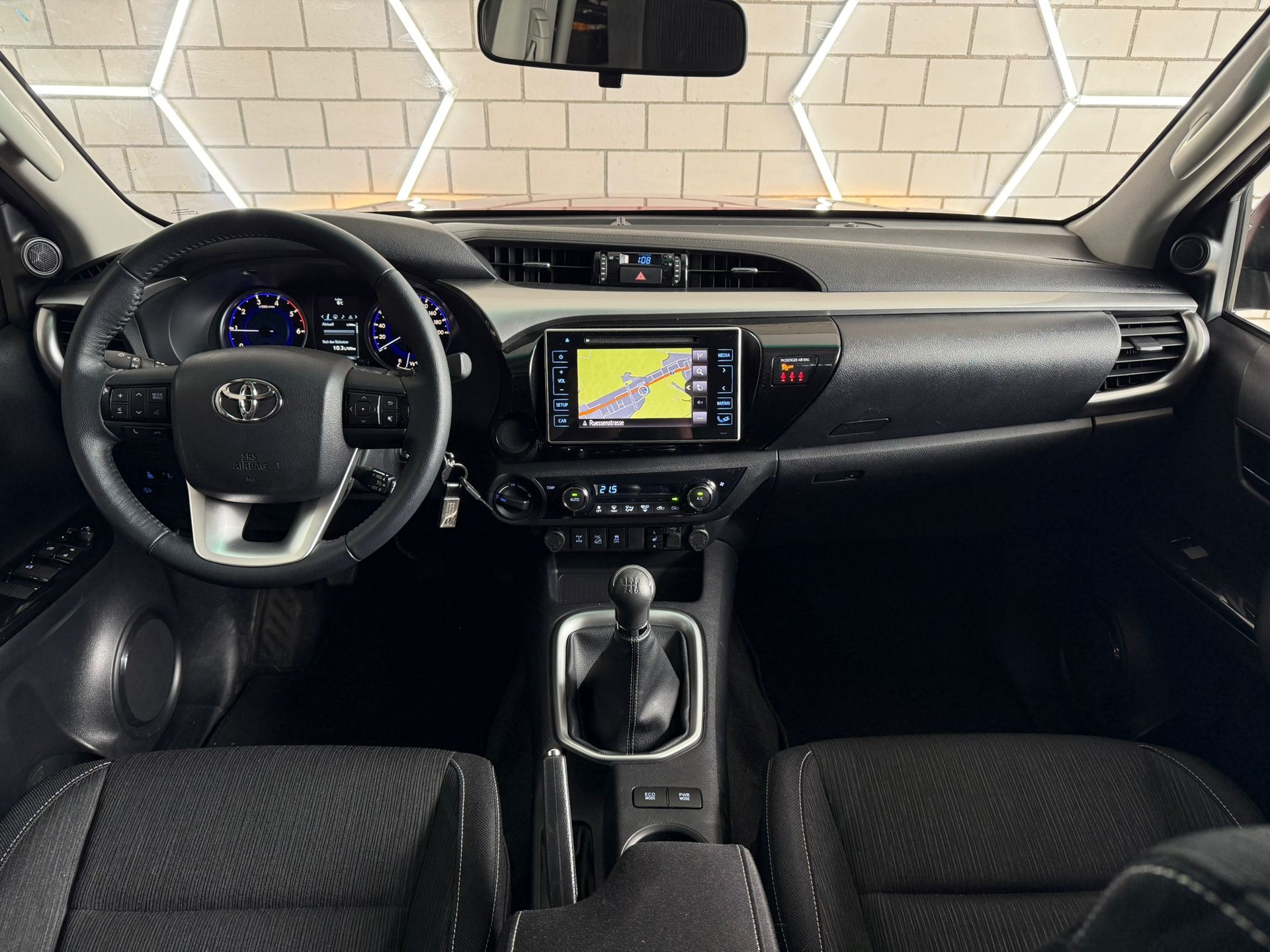 TOYOTA Hilux 2.4D-4D Luna Double Cab 4x4 - 9