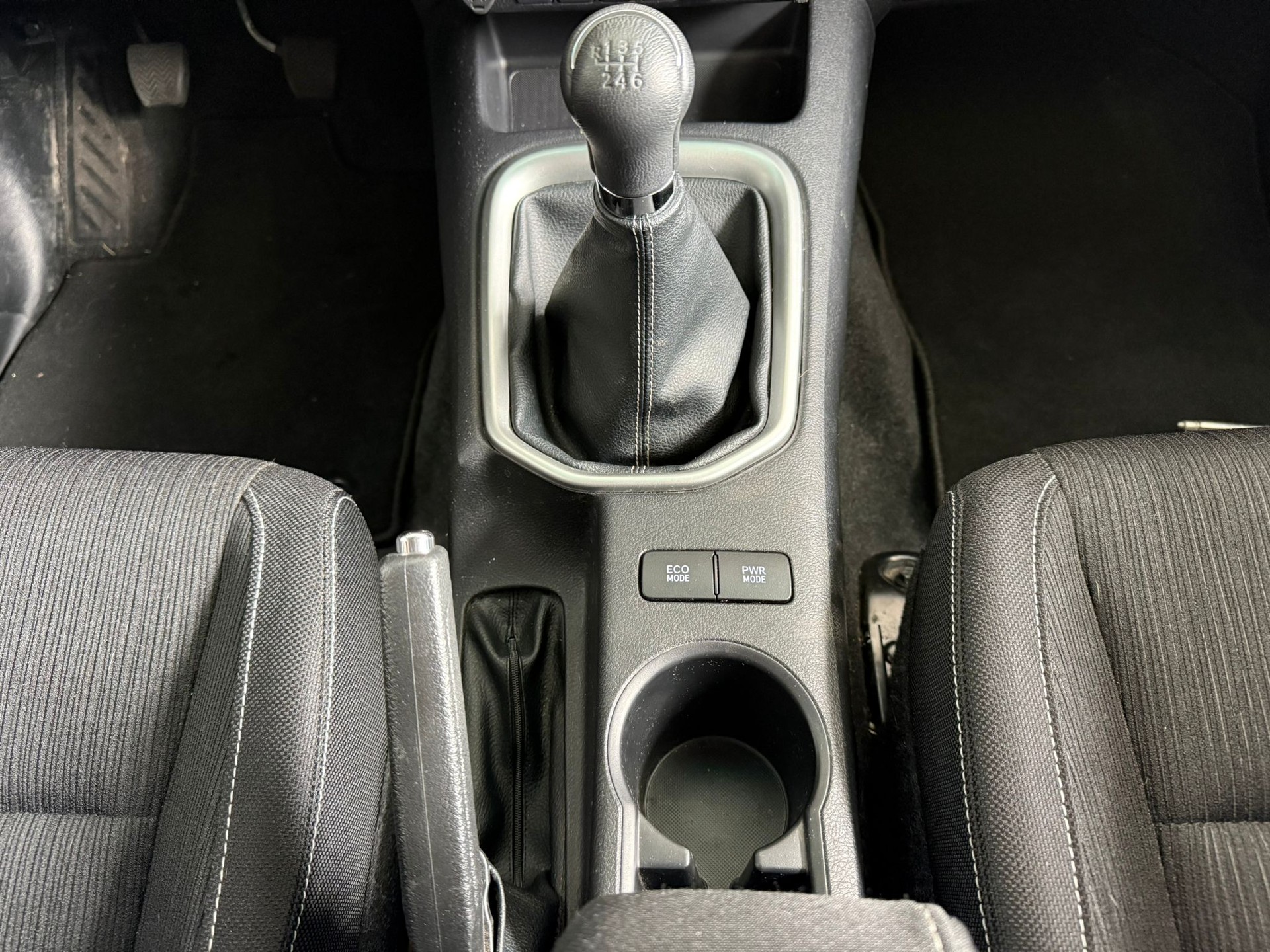 TOYOTA Hilux 2.4D-4D Luna Double Cab 4x4 - 11