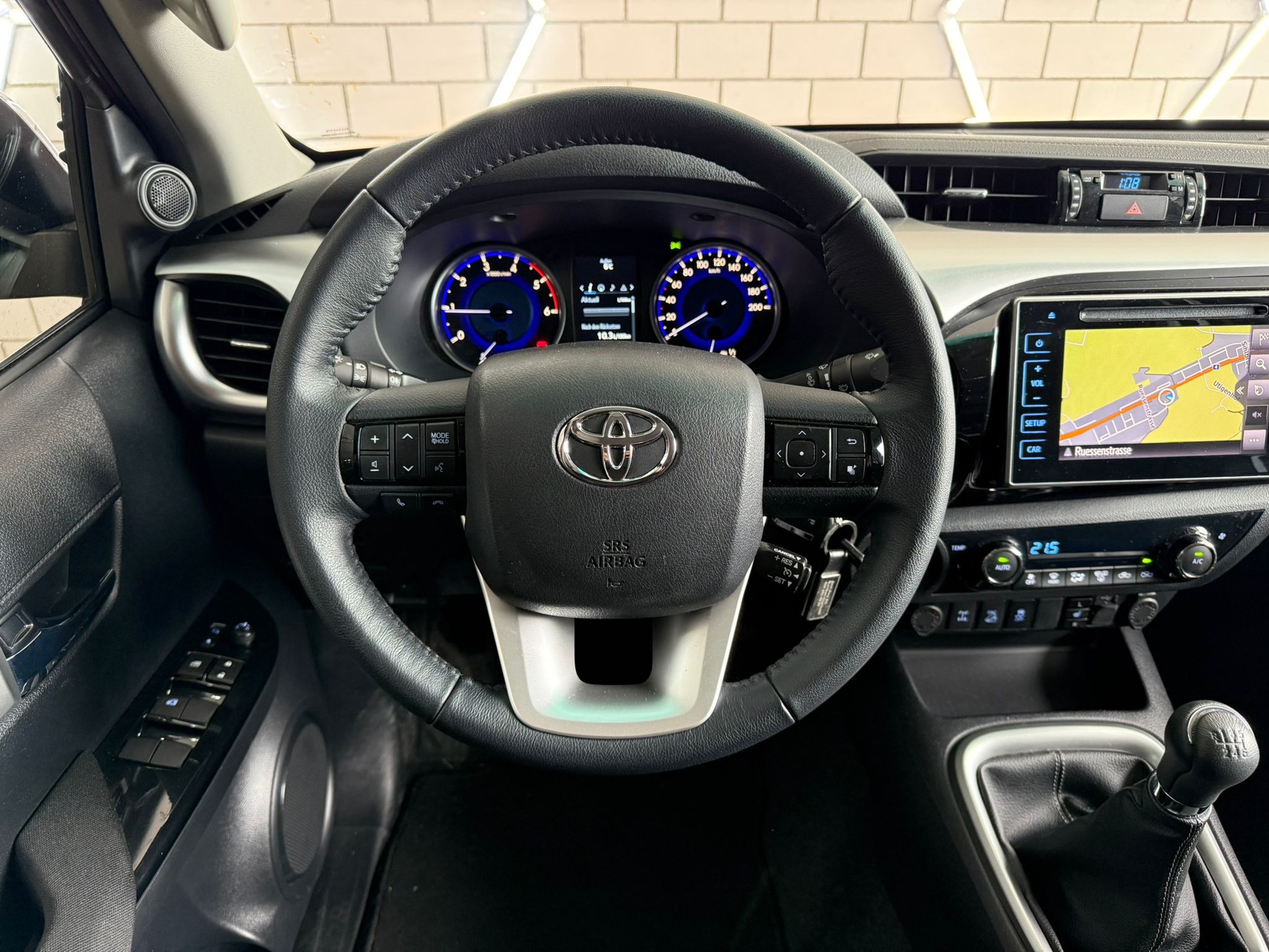 TOYOTA Hilux 2.4D-4D Luna Double Cab 4x4 - 8