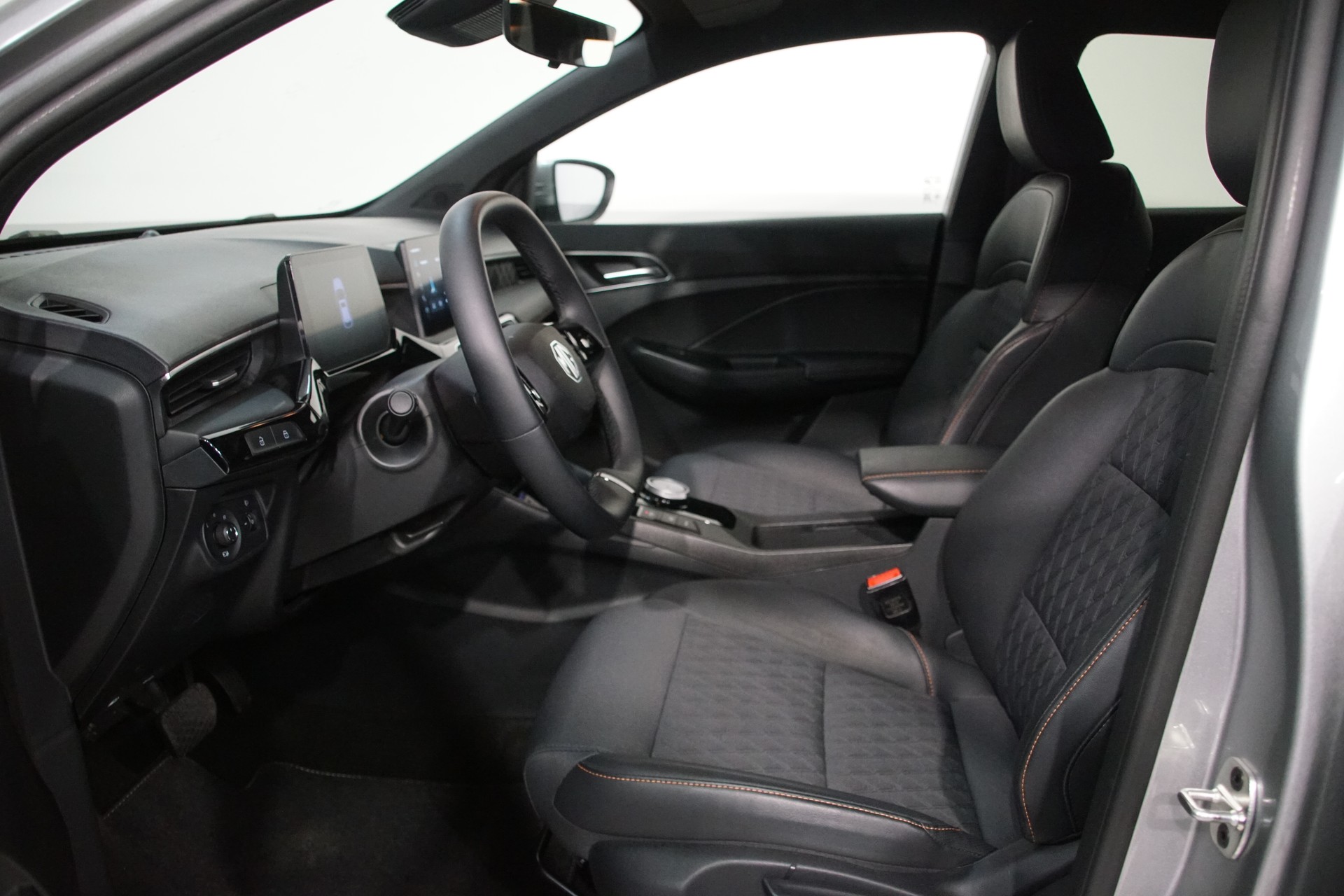 MG 3 1.5 Hybrid Luxury Automat ++SWISS++ - 9