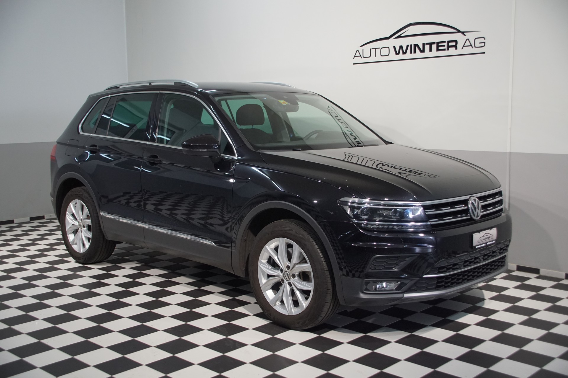 VW Tiguan 2.0 TDI SCR Highline 4Motion DSG - 2