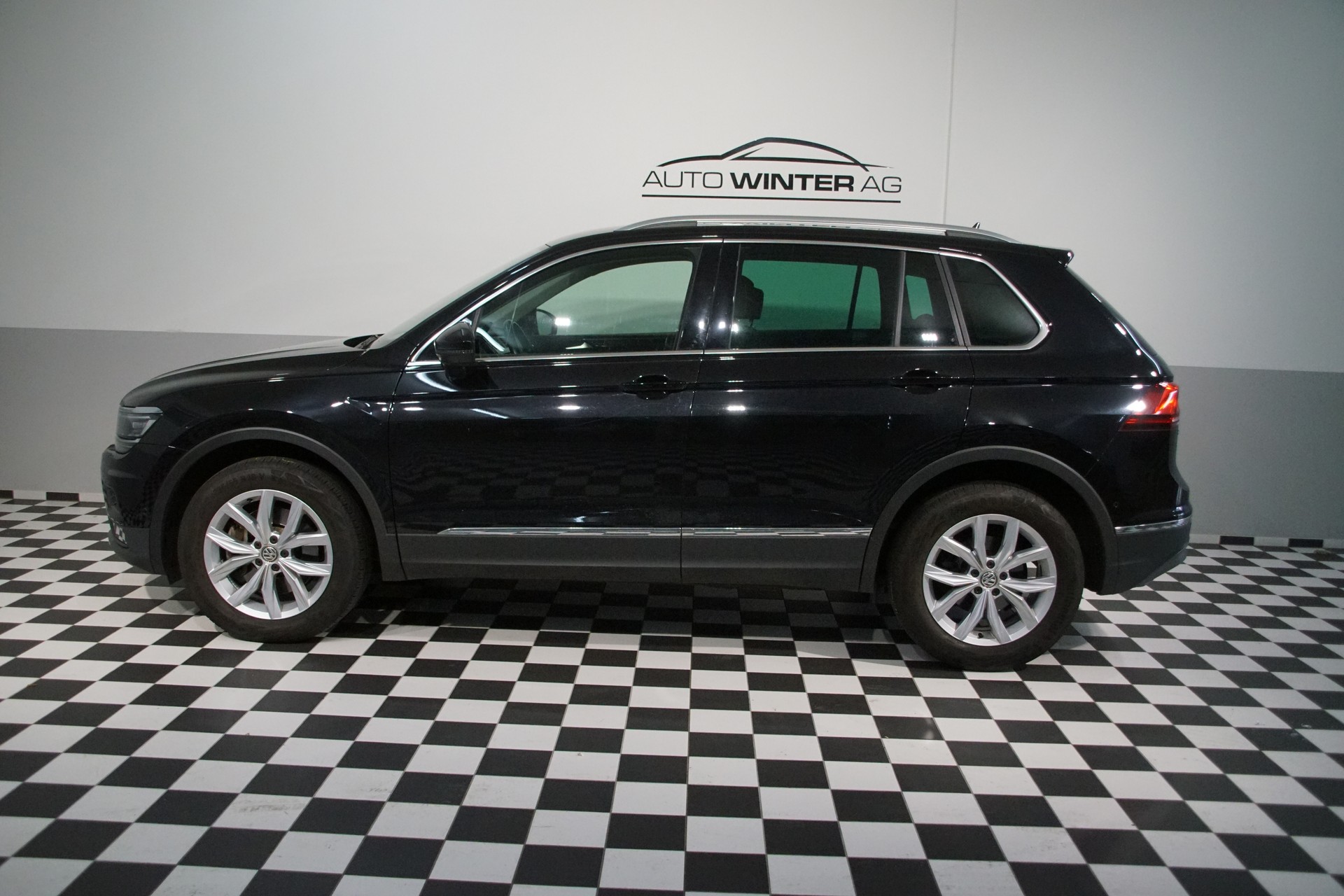 VW Tiguan 2.0 TDI SCR Highline 4Motion DSG - 9
