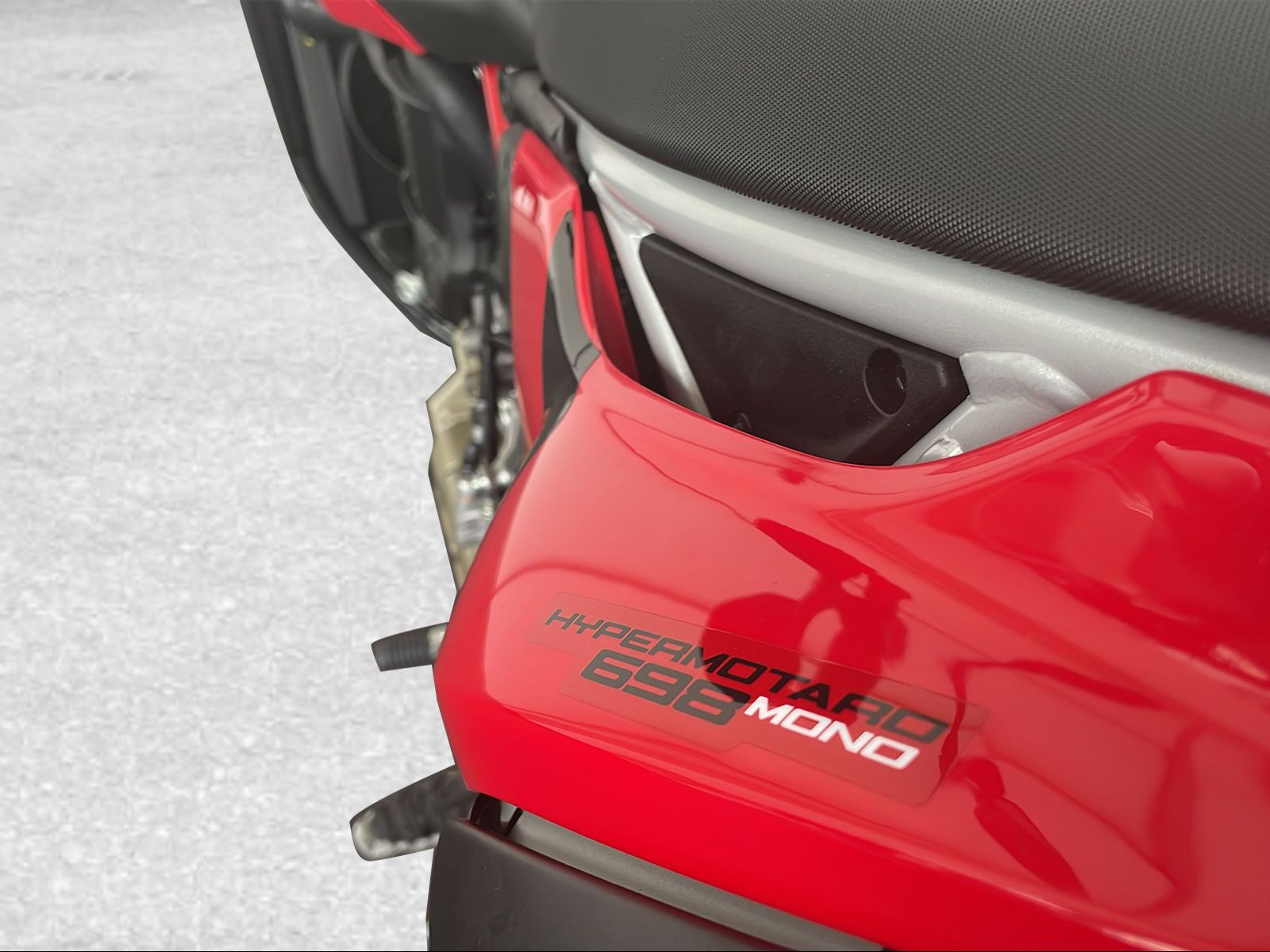 DUCATI 698 Hypermotard Mono ABS - 9