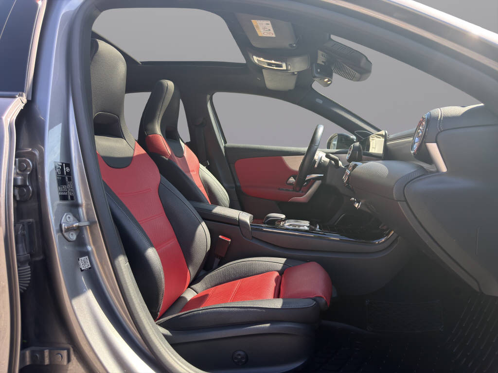 MERCEDES-BENZ A 250 AMG Line 4m - 15