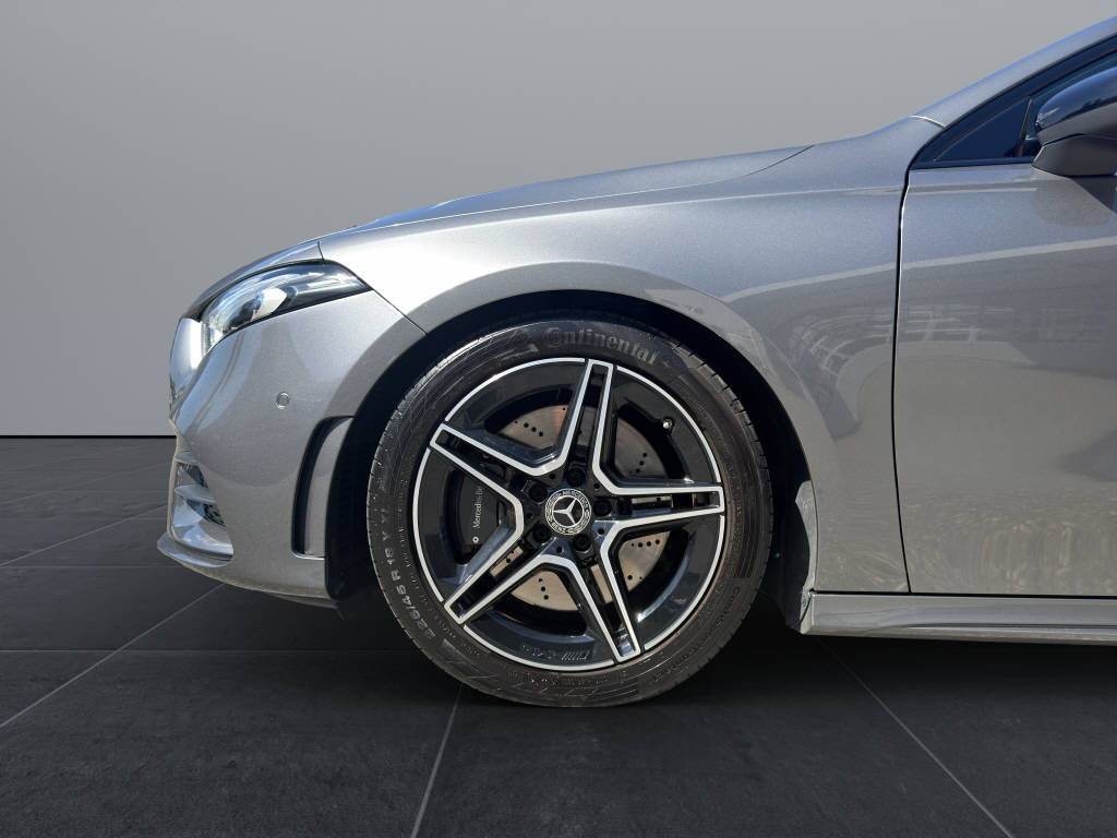 MERCEDES-BENZ A 250 AMG Line 4m - 17