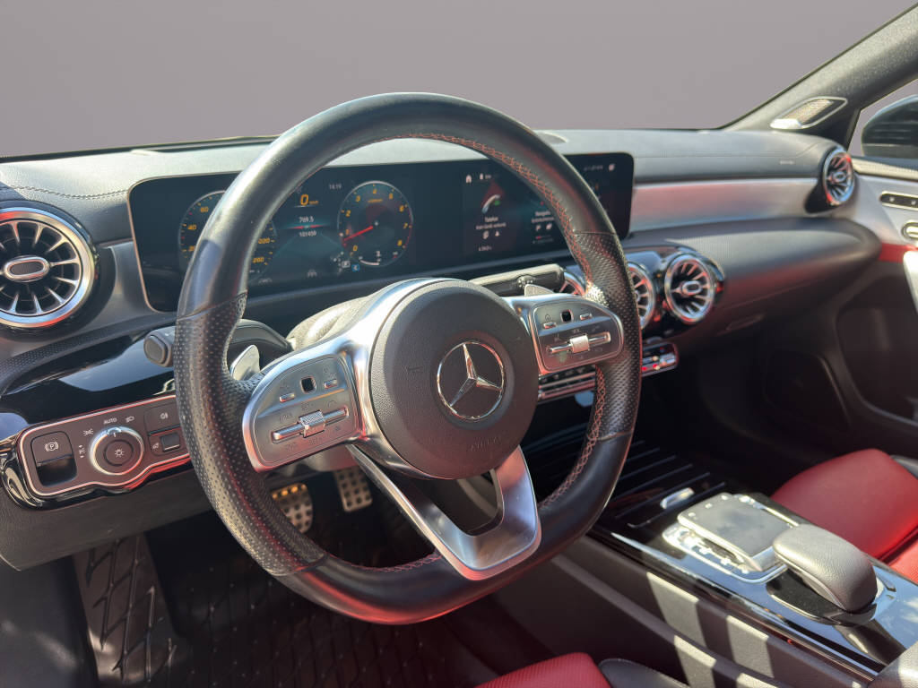 MERCEDES-BENZ A 250 AMG Line 4m - 10