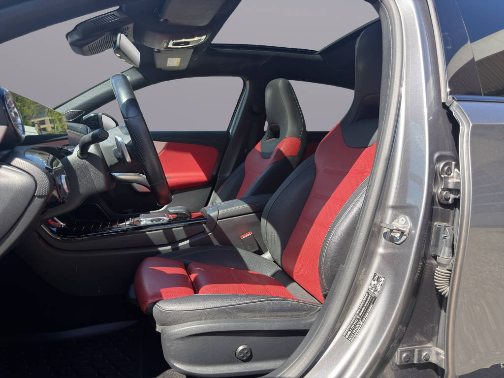 MERCEDES-BENZ A 250 AMG Line 4m - 8